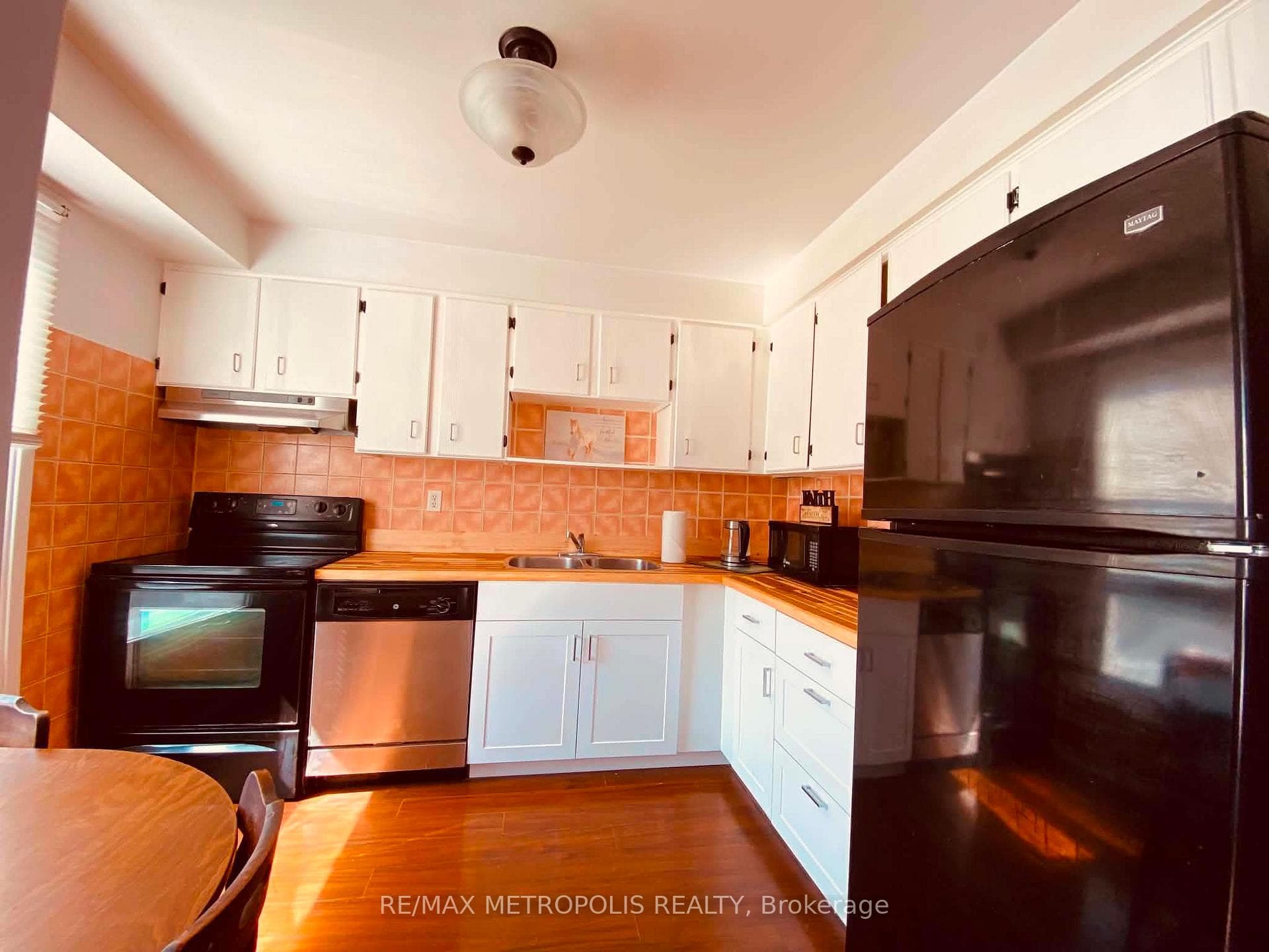 85 Elmvale Avenue, Brampton, ON L6Z 1A6, Brampton — photo 1