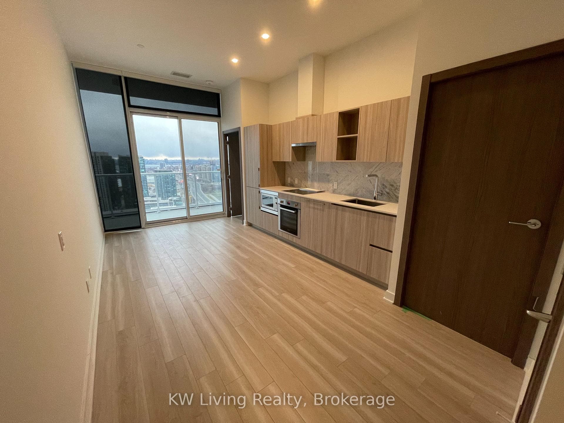 19 Bathurst Street 4202, Toronto, ON M5V 0N2, Toronto C01 — photo 1