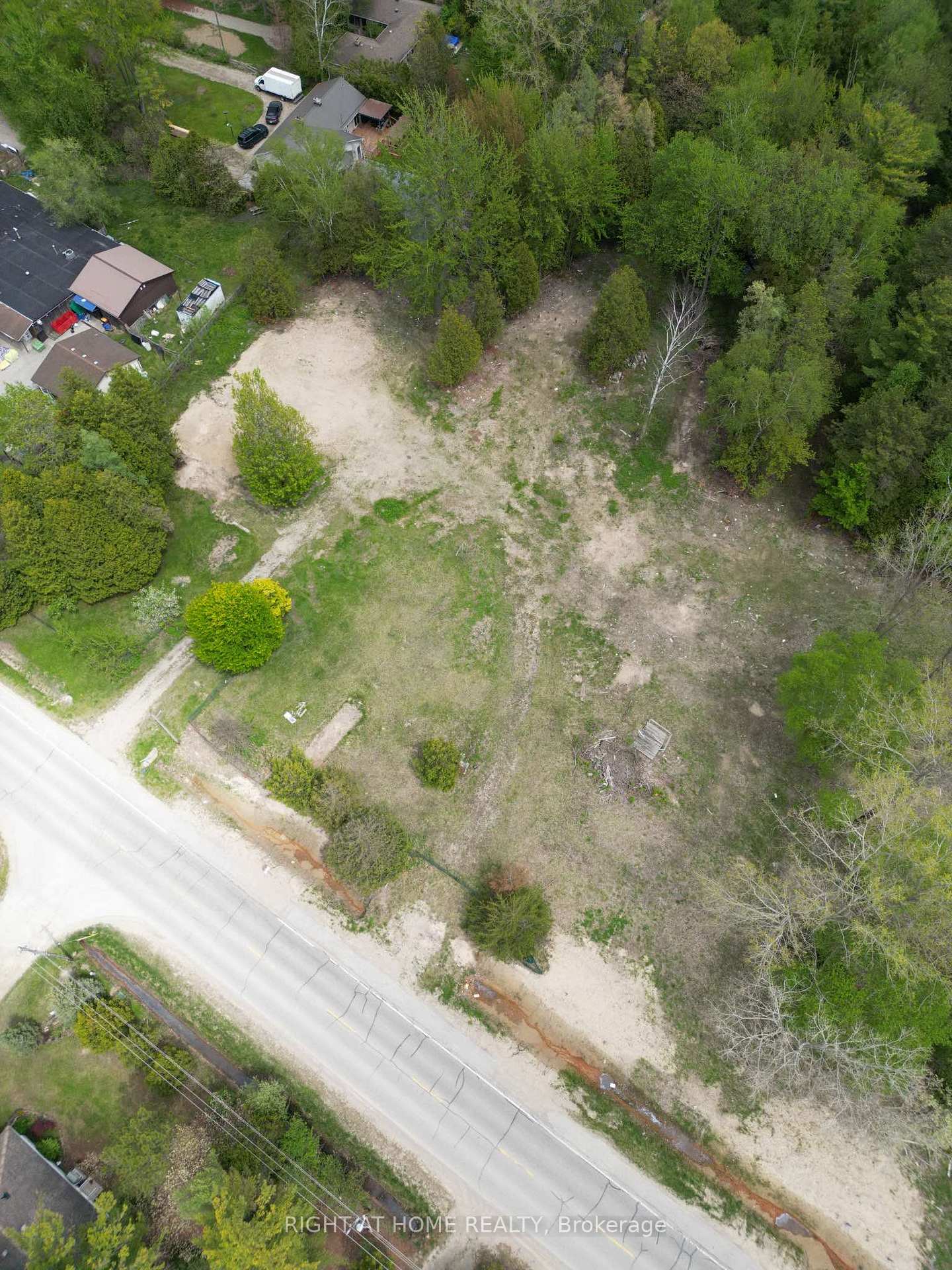 PART 3 W. Ipperwash Road, Lambton Shores, ON N0N 1J3, Lambton Shores — photo 1