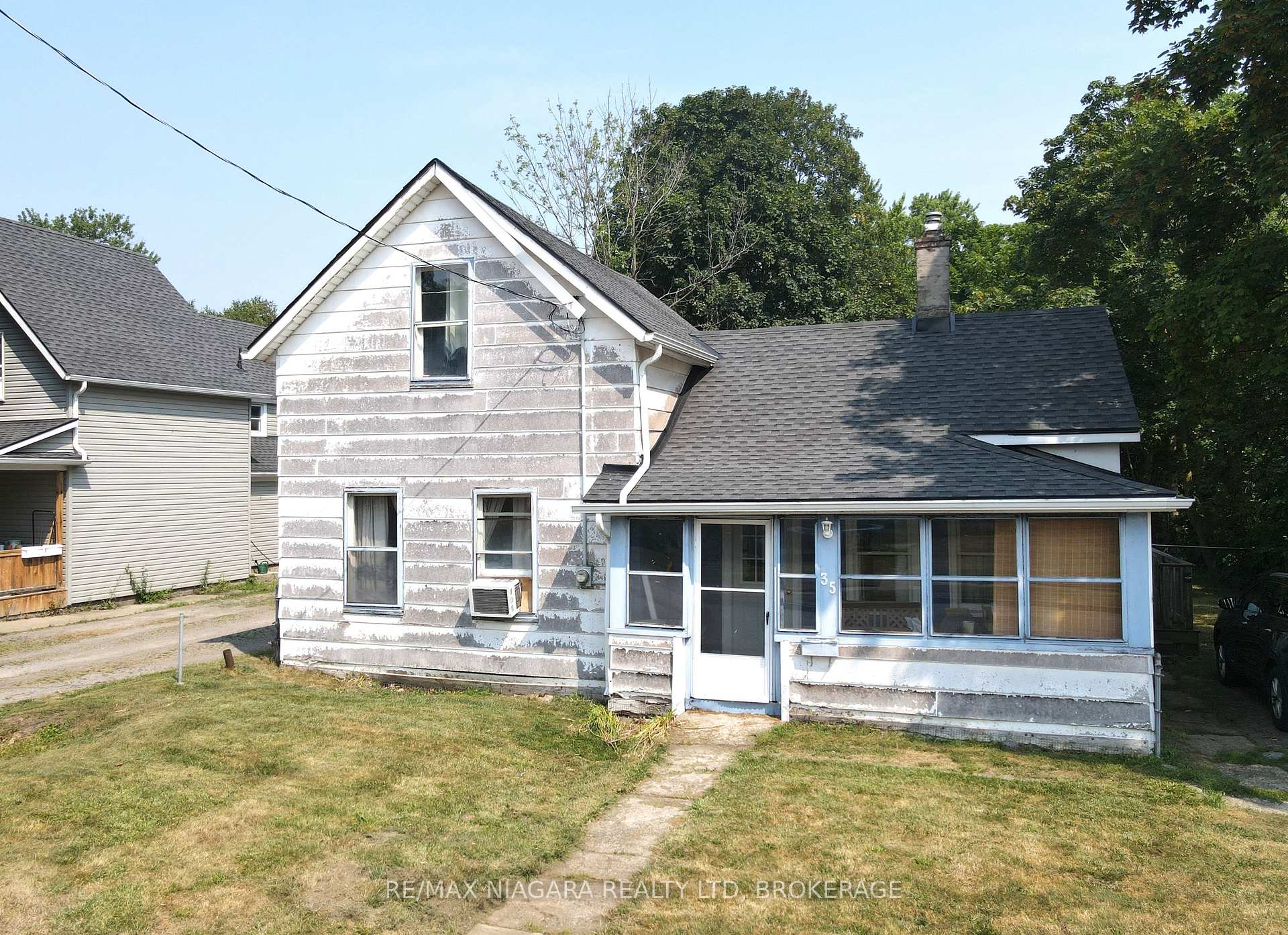 35 Forsythe Street, Fort Erie, ON L2A 1X1, Fort Erie — photo 1