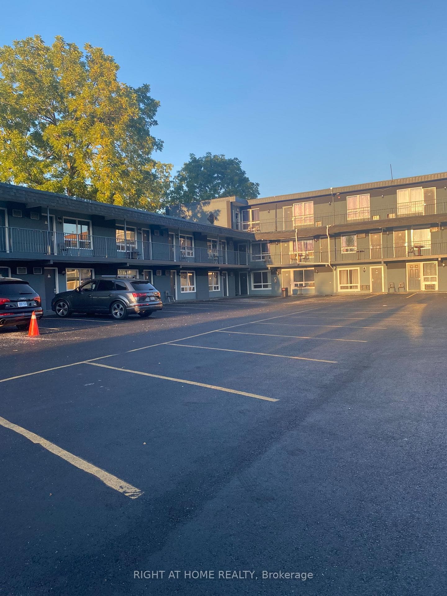 5958 Fallsview Boulevard, Niagara Falls, ON L2G 3V5, Niagara Falls — photo 1