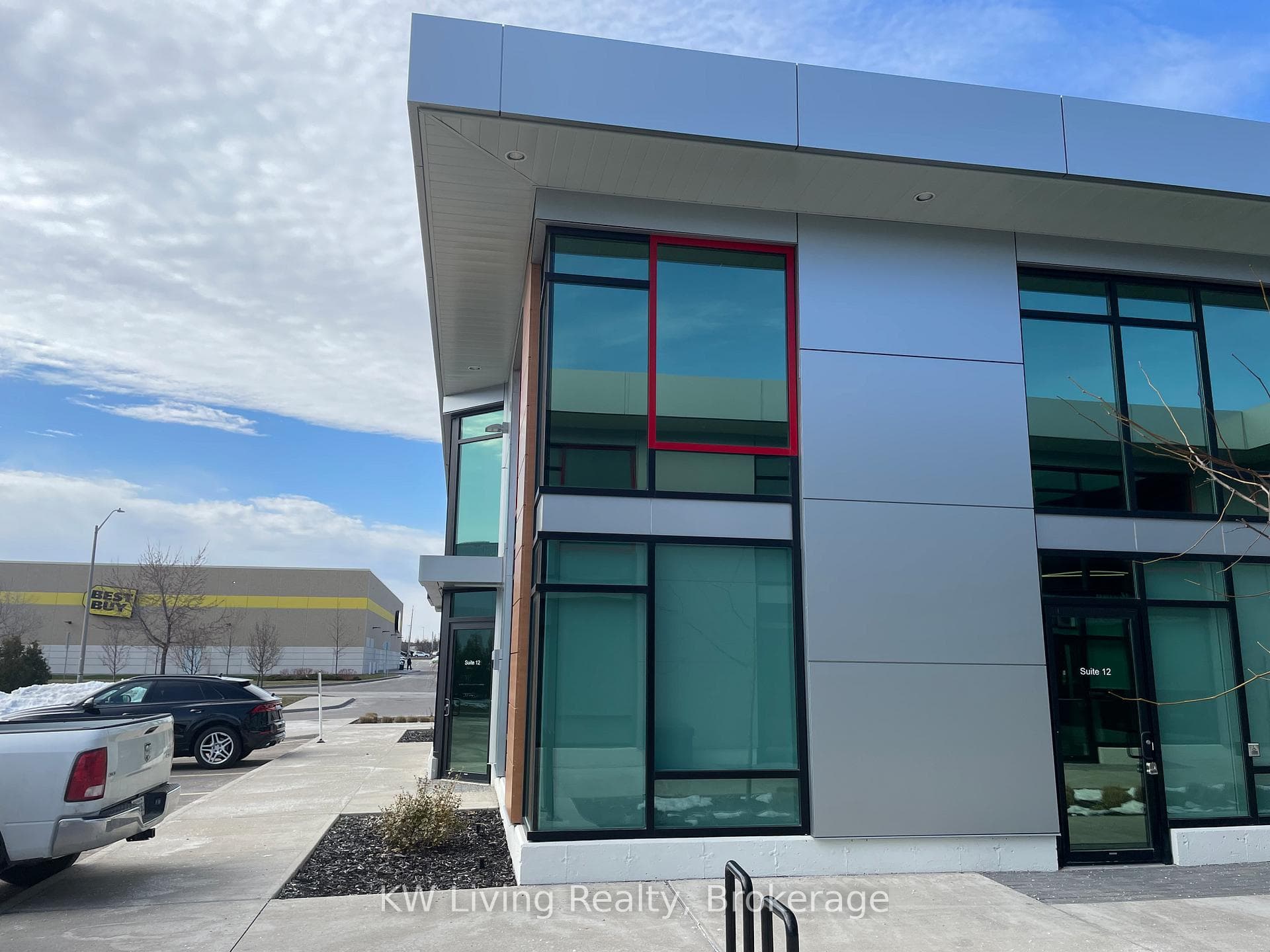 2578 Bristol Circle 12, Oakville, ON L6H 7E5, Oakville — photo 1