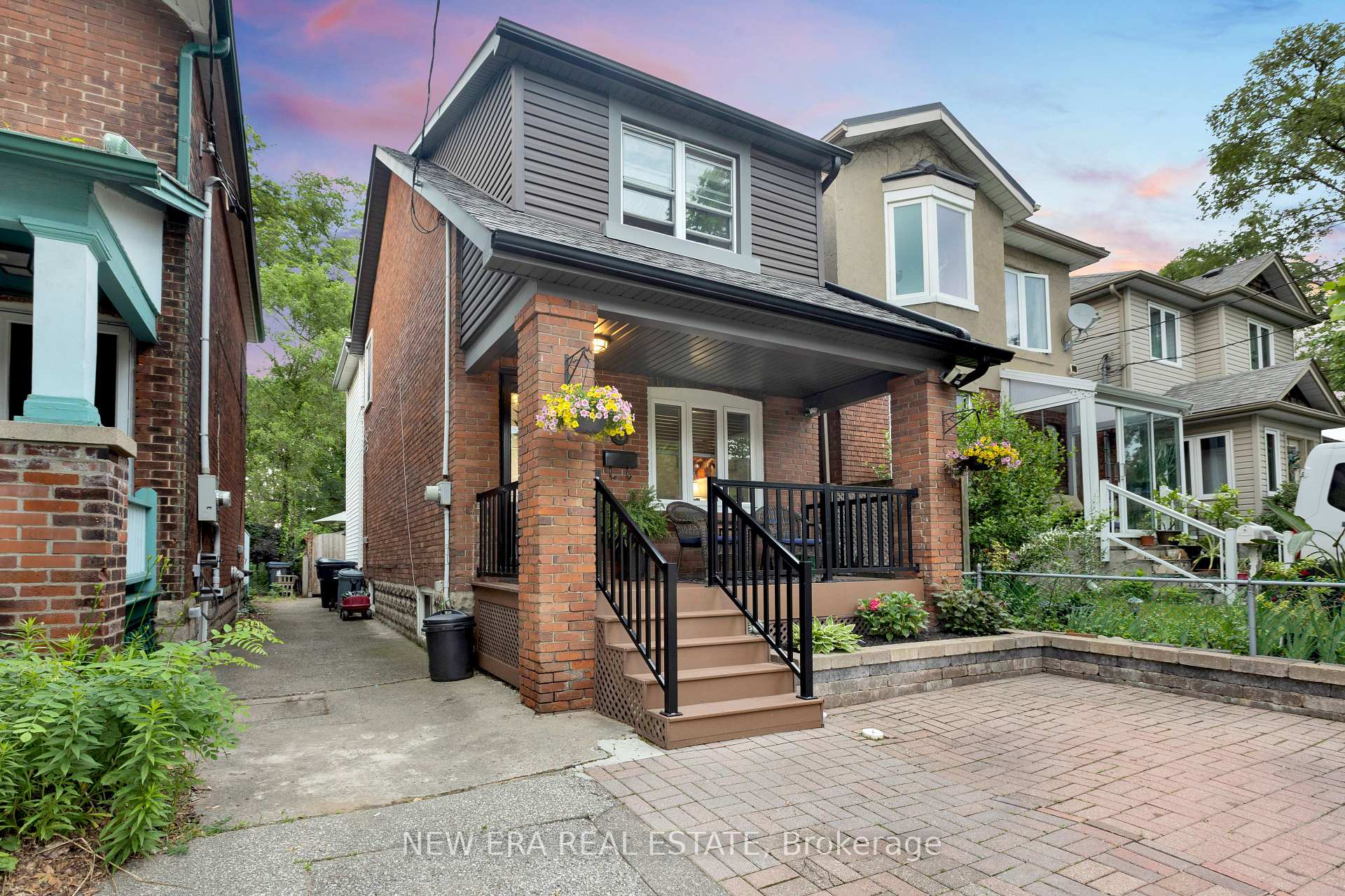 8 Page Avenue, Toronto, ON M6S 2P5, Toronto W02 — photo 1