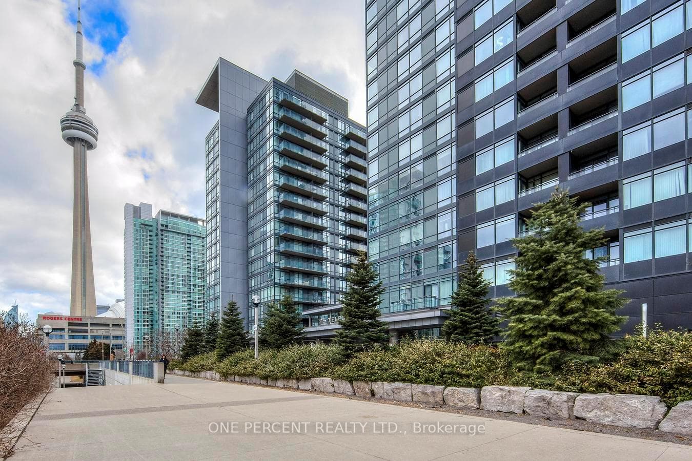 25 Telegram Mews 5007, Toronto, ON M5V 3Z1, Toronto C01 — photo 1