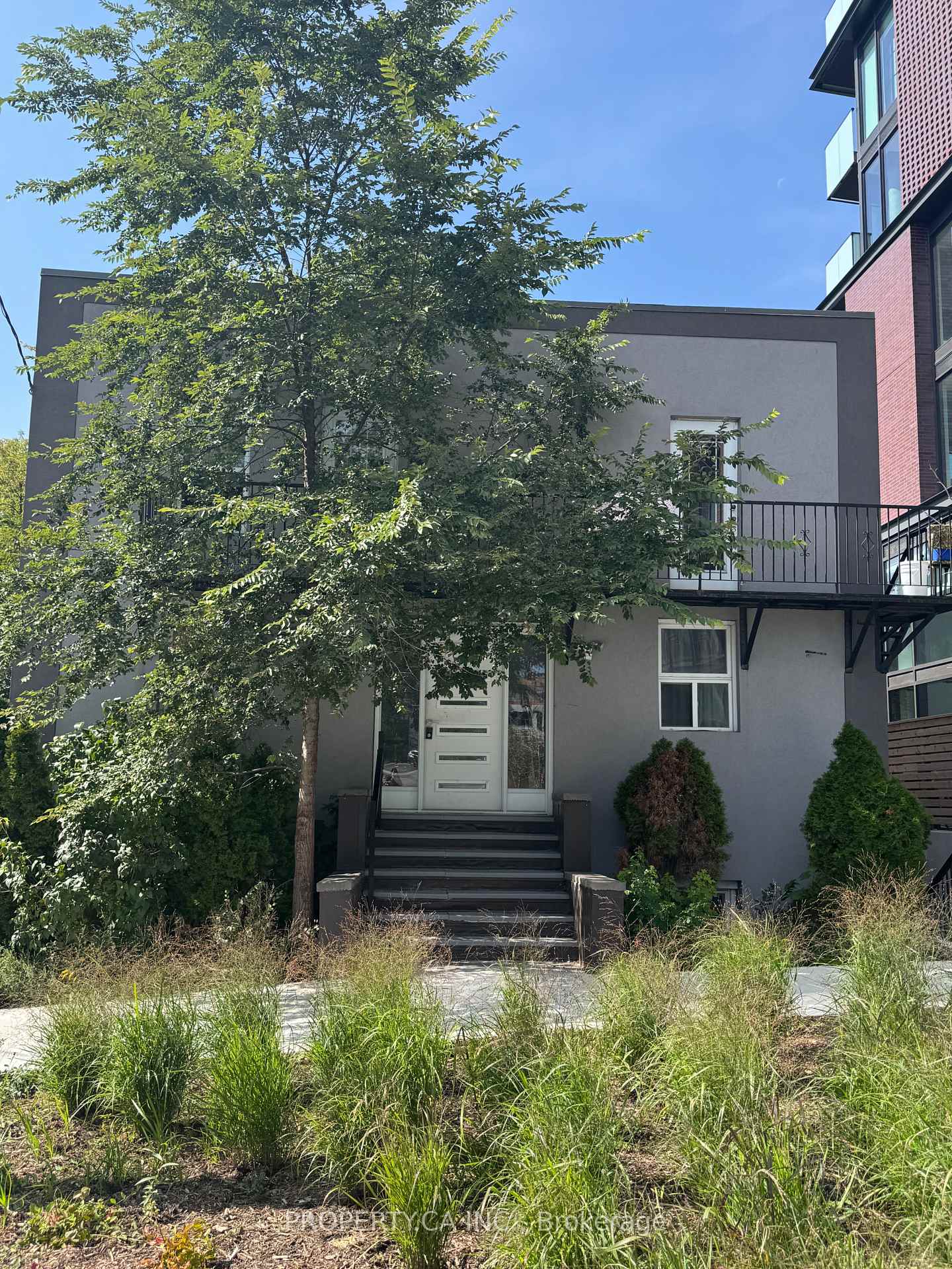 22 Brad Street, Toronto, ON M6P 1N1, Toronto W02 — photo 1