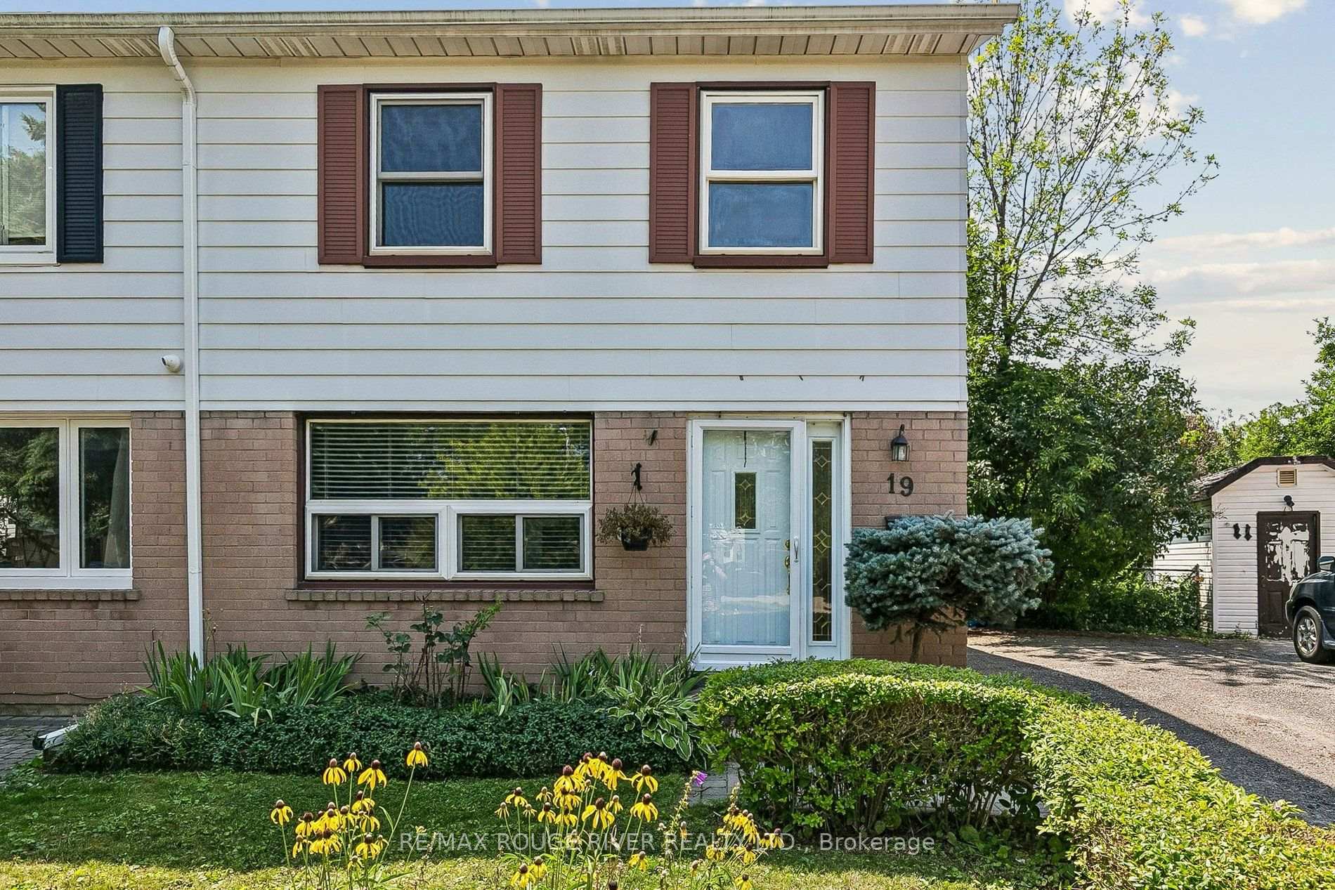 19 TINBURY Place, Toronto, ON M1B 1J7, Toronto E11 — photo 1