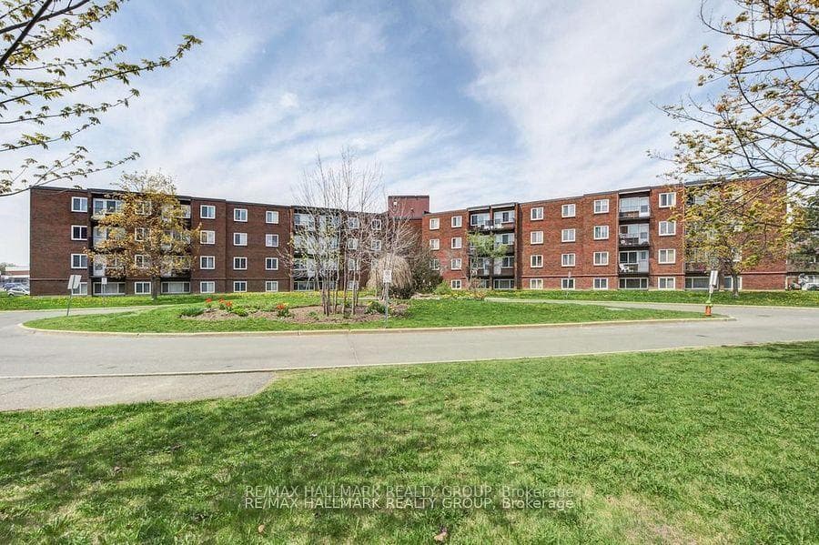 2041 Arrowsmith Drive 401C, Beacon Hill North - South and Area, ON K1J 7V7, Beacon Hill North - South and Area — photo 1
