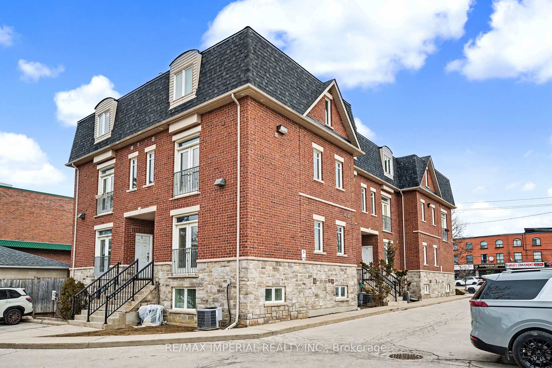 2964 Islington Avenue 2, Toronto, ON M9L 2K6, Toronto W05 — photo 1