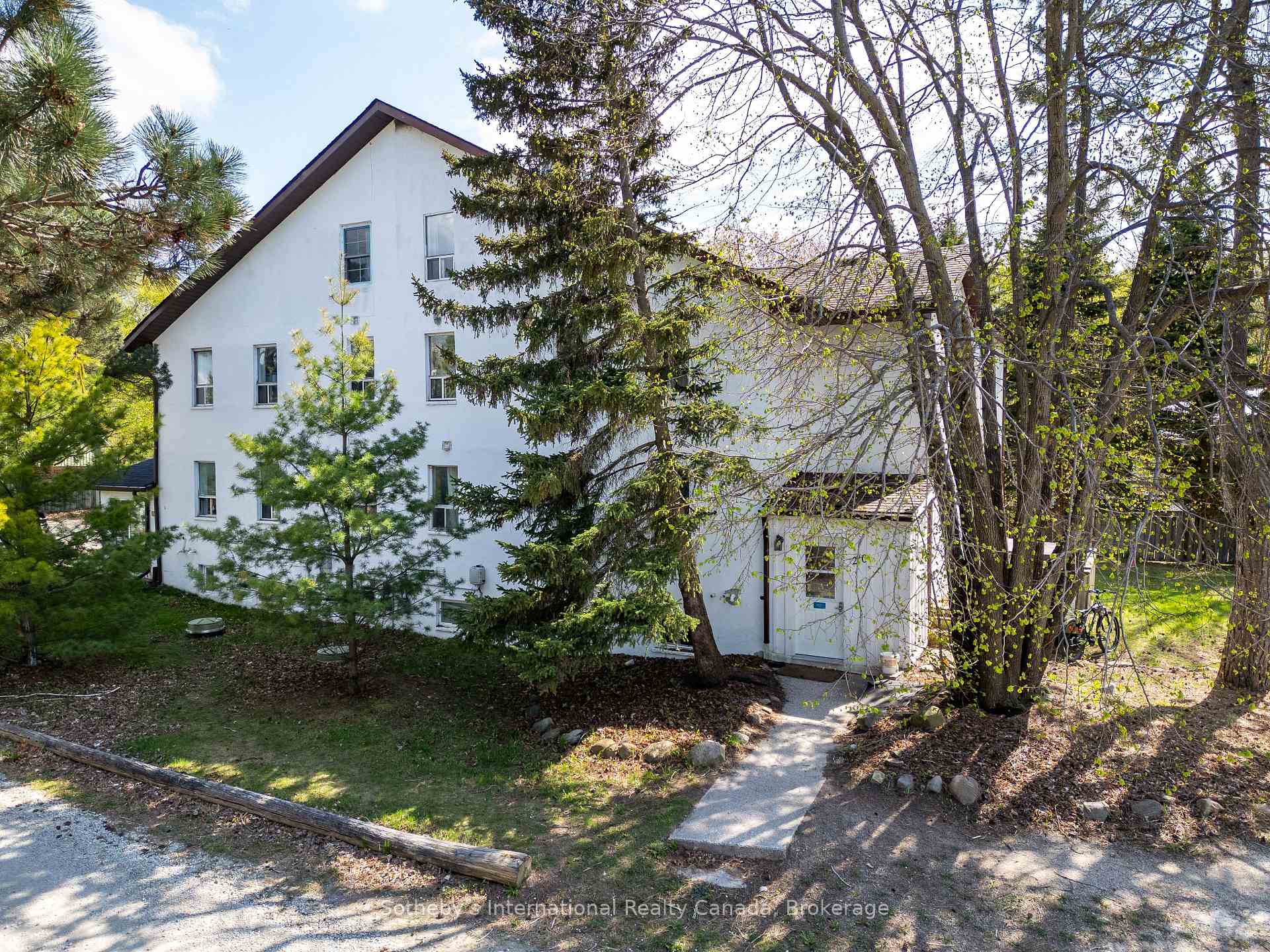 210 ARLBERG Crescent, Blue Mountains, ON L9Y 0M1, Blue Mountains — photo 1