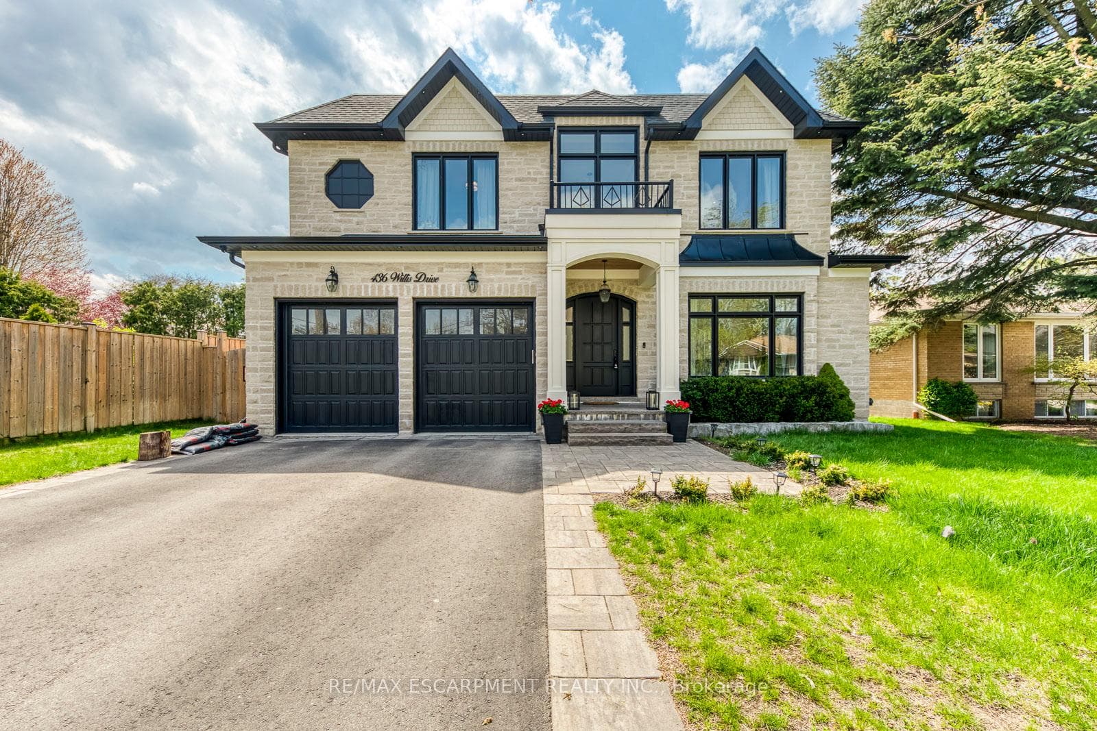436 WILLIS Drive, Oakville, ON L6L 4V5