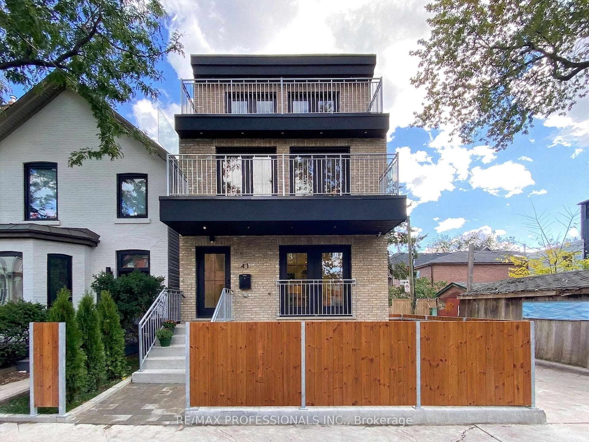 41 Rolyat Street, Toronto, ON M6J 1S5, Toronto C01 — photo 1