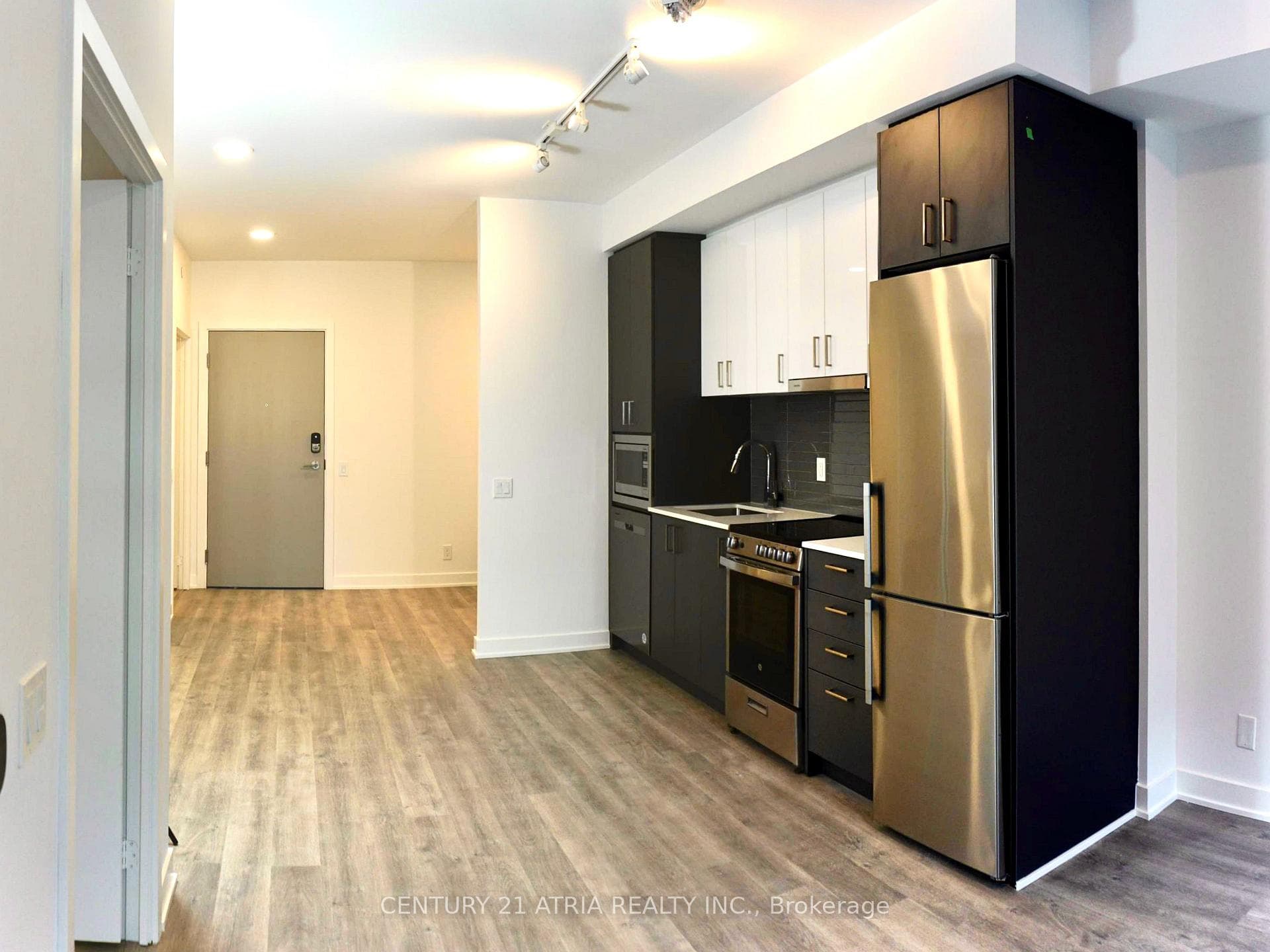 30 Upper Mall Way 619A, Vaughan, ON L4J 0L7, Vaughan — photo 1