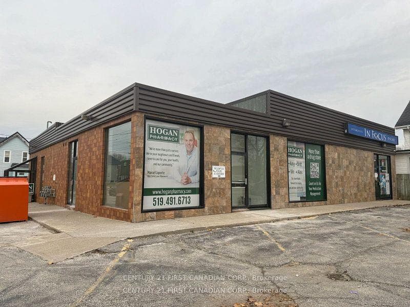 120 Vidal Street N, Sarnia, ON N7T 5X5, Sarnia — photo 1