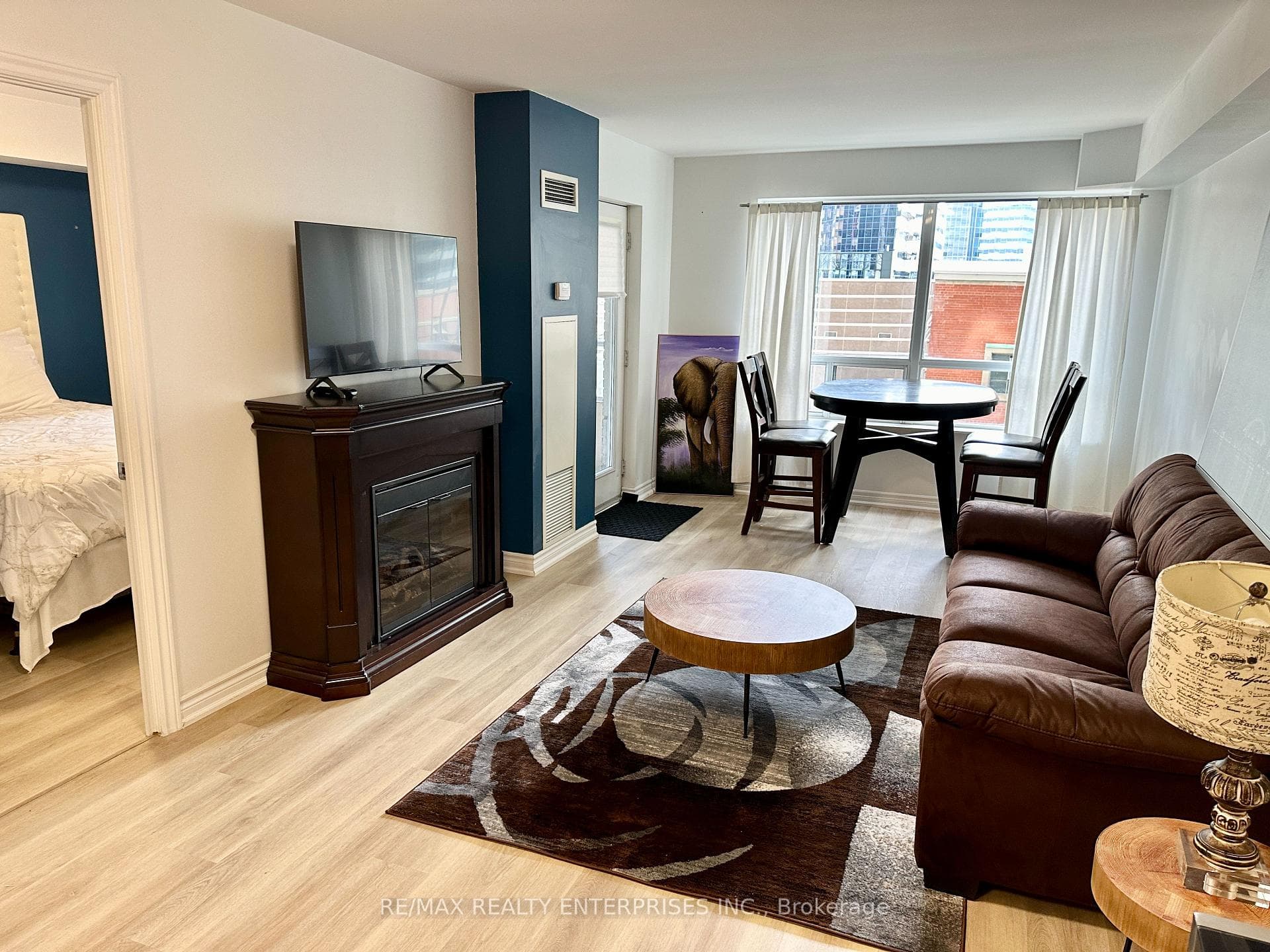 250 Wellington Street W 436, Toronto, ON M5V 3P6, Toronto C01 — photo 1