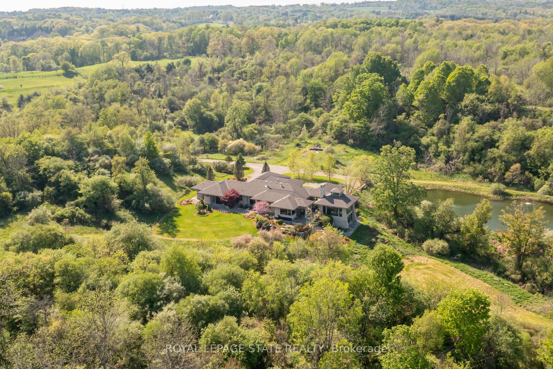 1099 Mineral Springs Road, Hamilton, ON L9H 5E3, Hamilton — photo 1