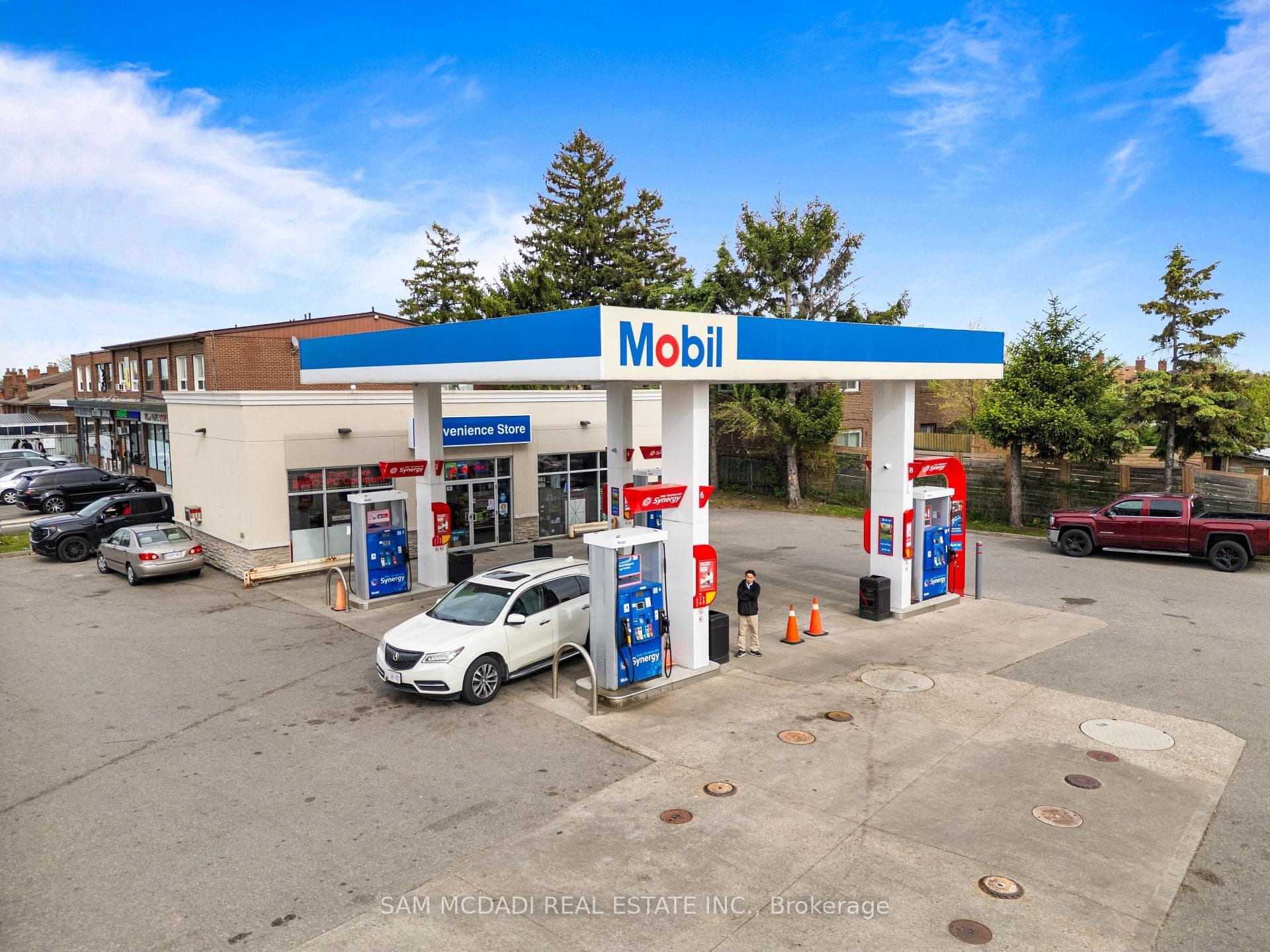 6199 Steeles Avenue W, Toronto, ON M9L 2V1, Toronto W05 — photo 1