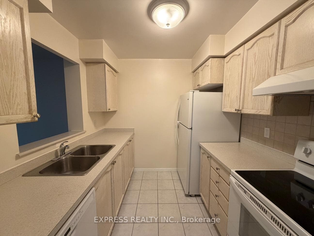 29 Pemberton Avenue 1005, Toronto, ON M2M 4L5, Toronto C14 — photo 1
