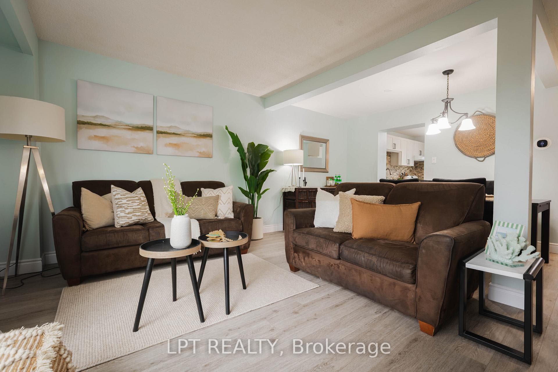 318 Laurier Avenue 3, Milton, ON L9T 3M9, Milton — photo 1