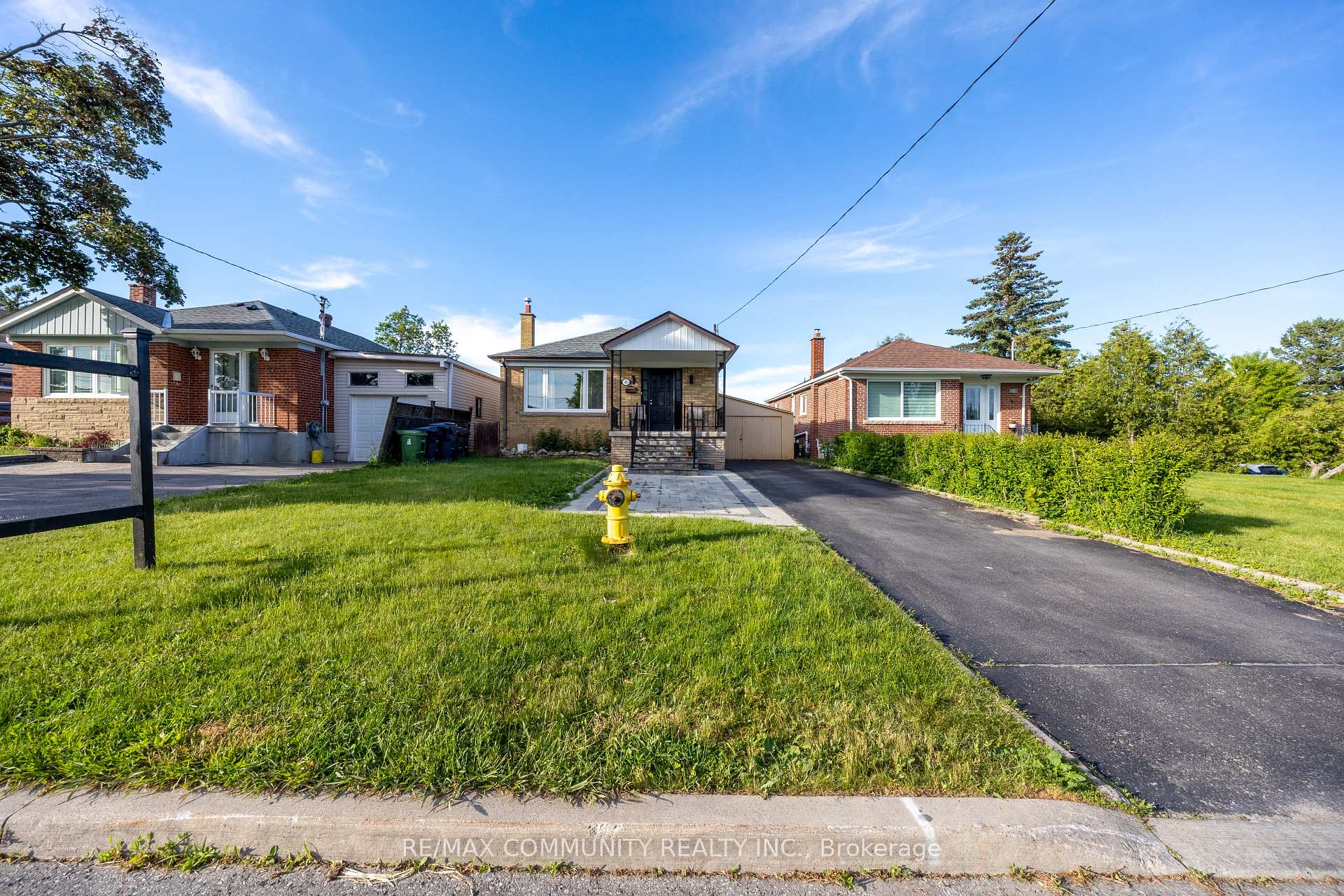 45 Barrymore Road, Toronto, ON M1J 1W4, Toronto E09 — photo 1