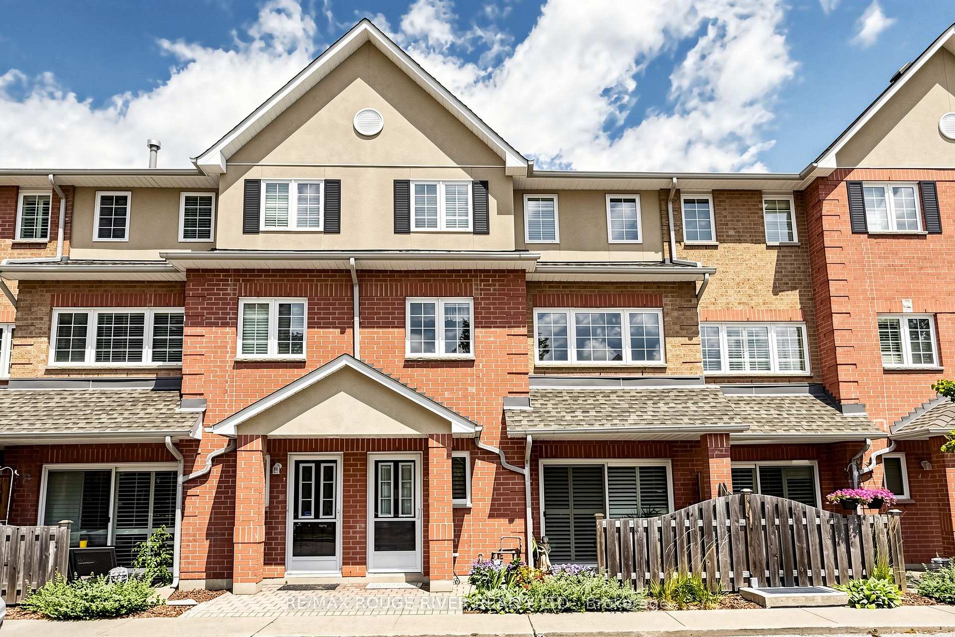 1400 The Esplanade N 418, Pickering, ON L1V 6V2, Pickering — photo 1