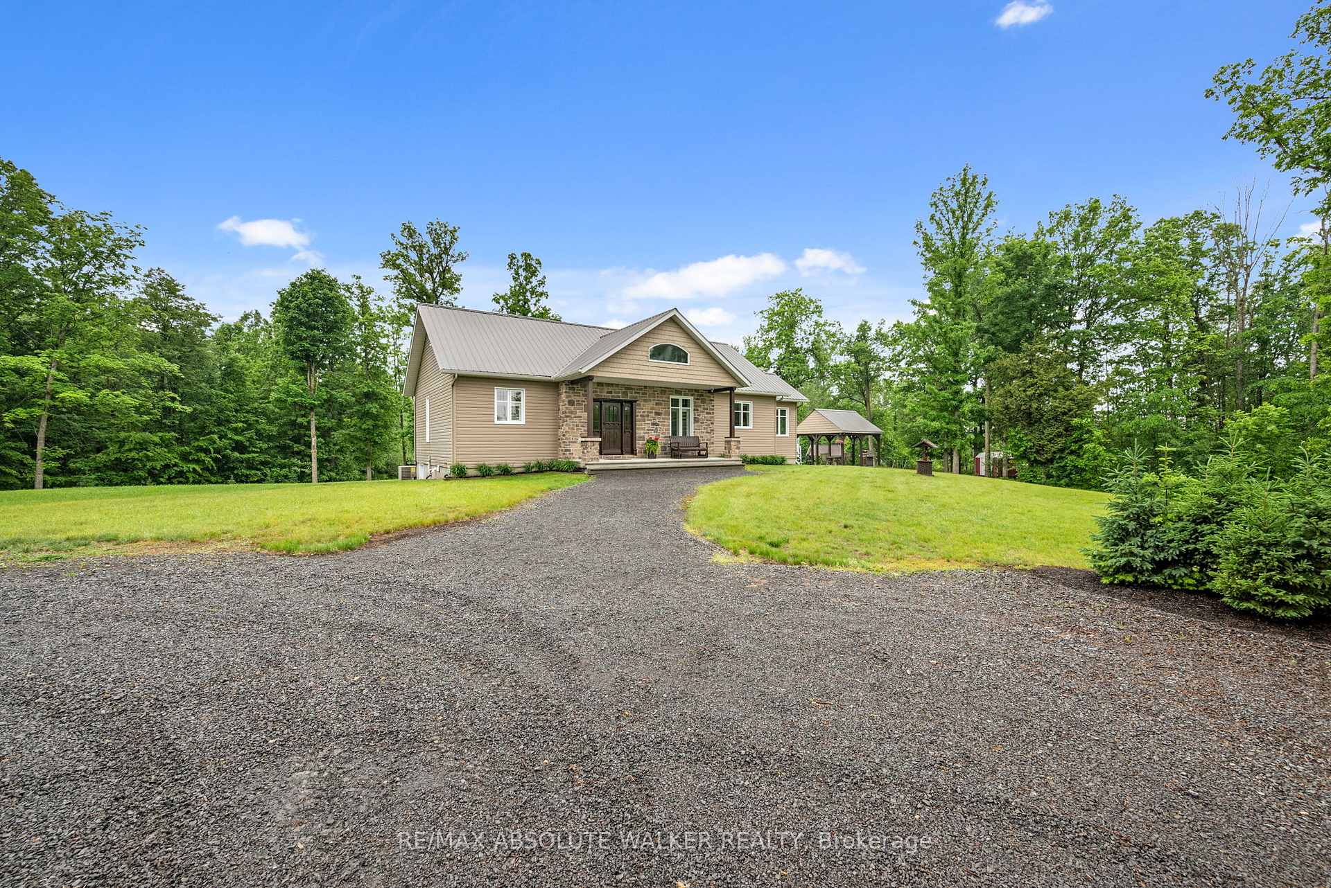 18668 Kenyon Concession 2 Road, North Glengarry, ON K0C 1B0, North Glengarry — photo 1