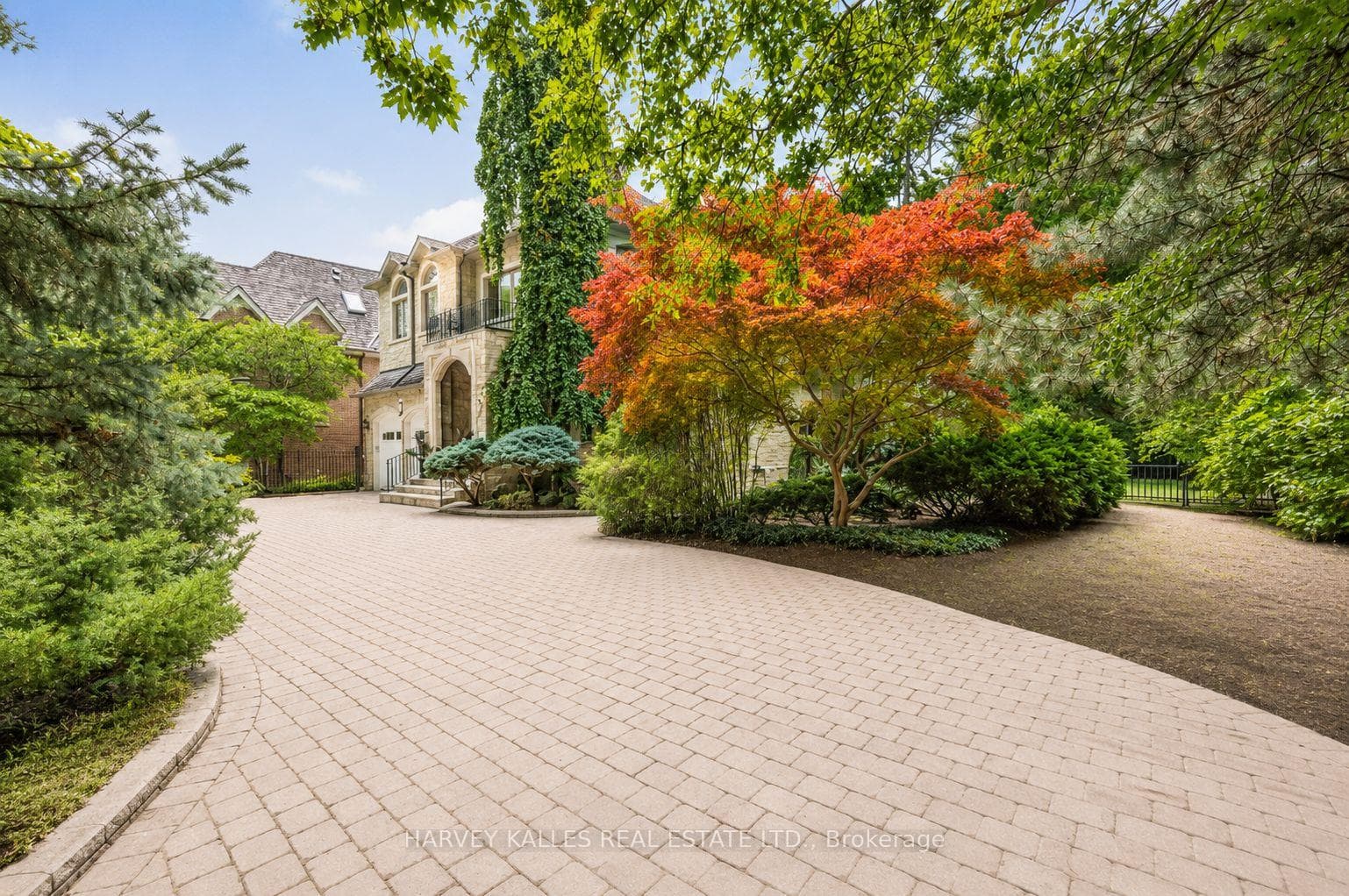 1 Knightswood Road, Toronto, ON M4N 2G9, Toronto C12 — photo 1