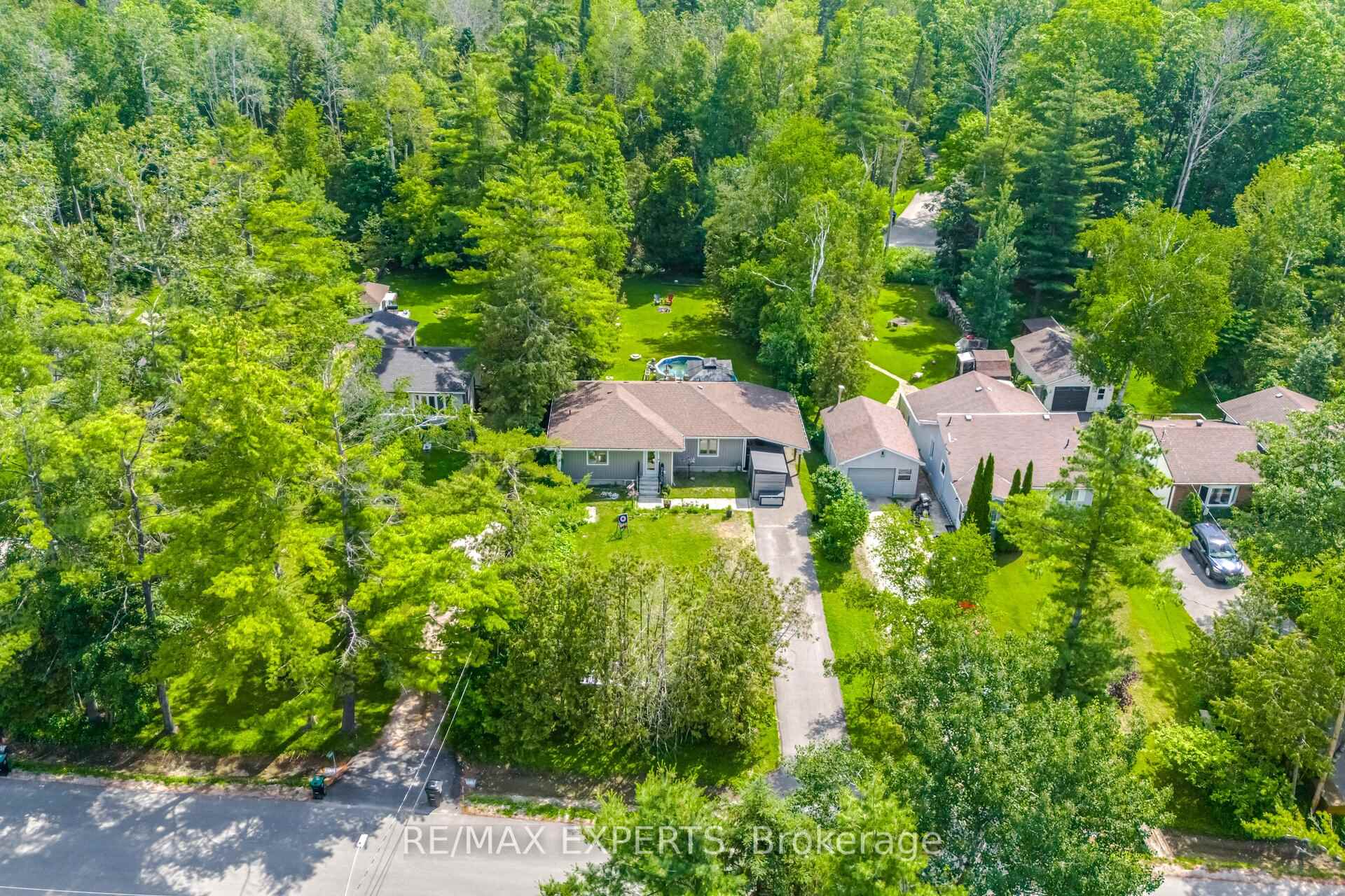 3211 Cove Avenue, Innisfil, ON L9S 2K7, Innisfil — photo 1