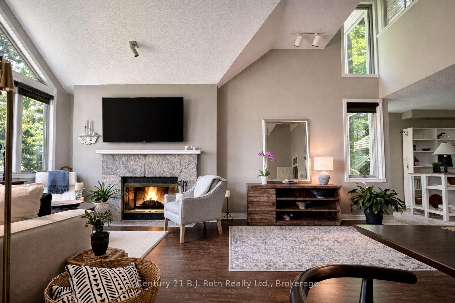 331 Grandview Hilltop Drive, Huntsville, ON P1H 2J5, Huntsville — photo 1