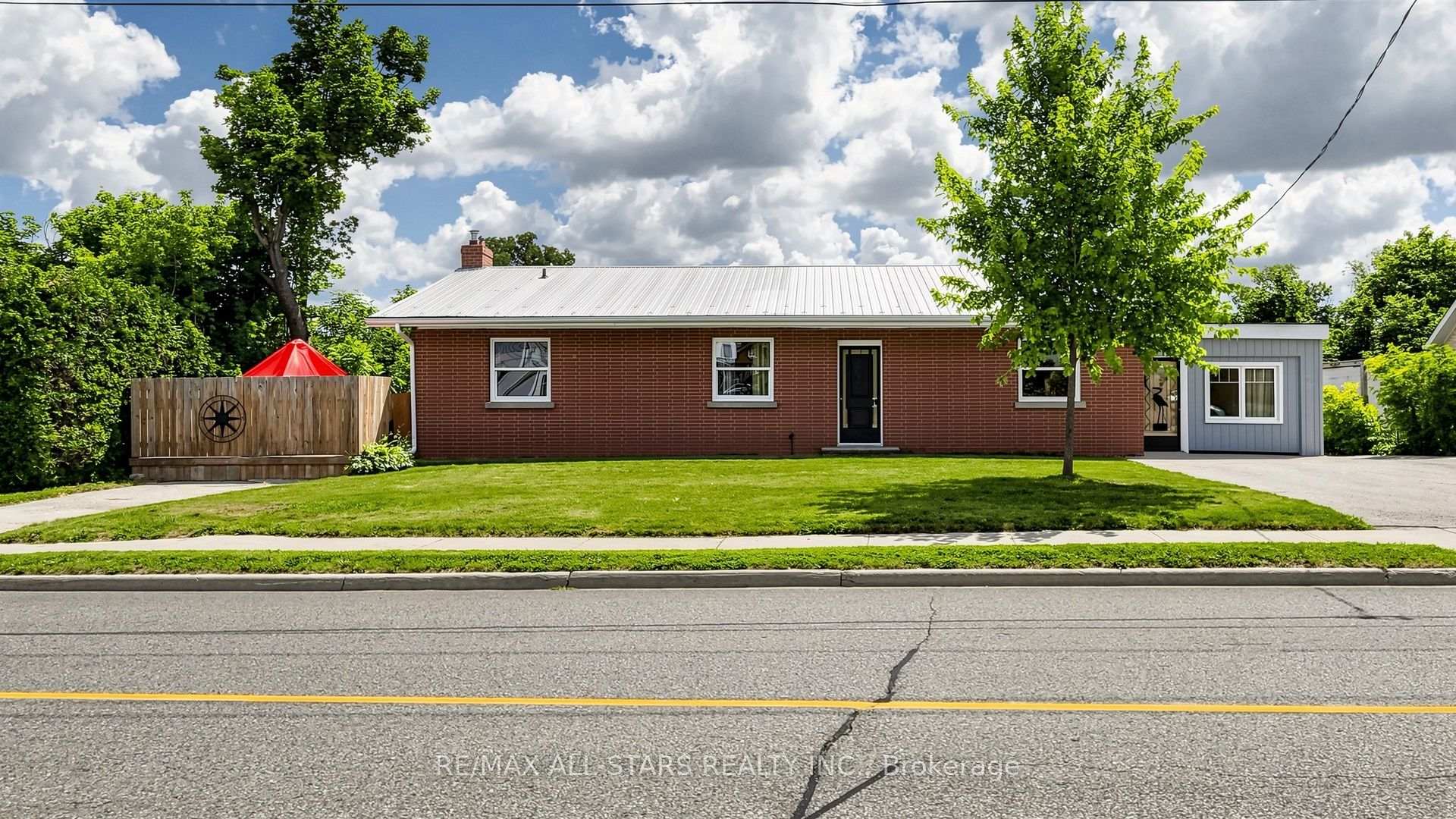 43 Toronto Street N, Uxbridge, ON L9P 1E6, Uxbridge — photo 1