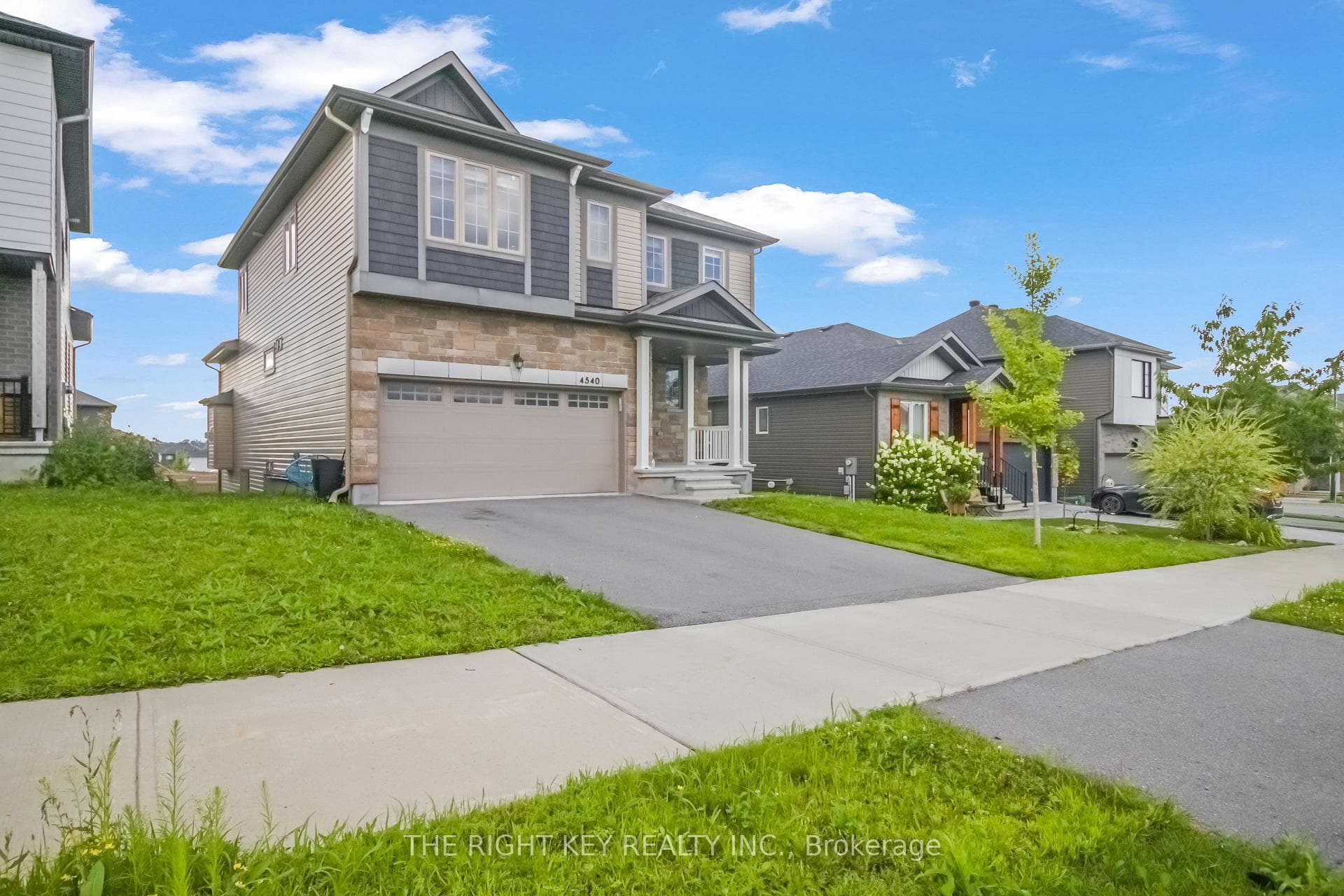 4540 Kelly Farm Drive, Blossom Park - Airport and Area, ON K1X 0E8, Blossom Park - Airport and Area — photo 1