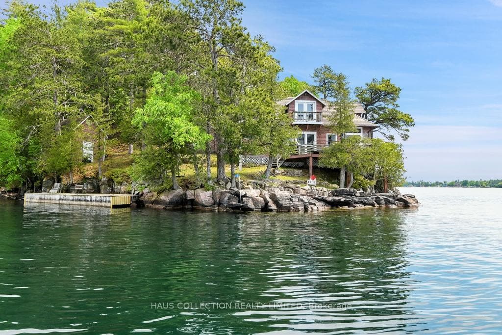 1 LITTLE GRENADIER Island, Leeds and the Thousand Islands, ON K0E 1V0, Leeds and the Thousand Islands — photo 1