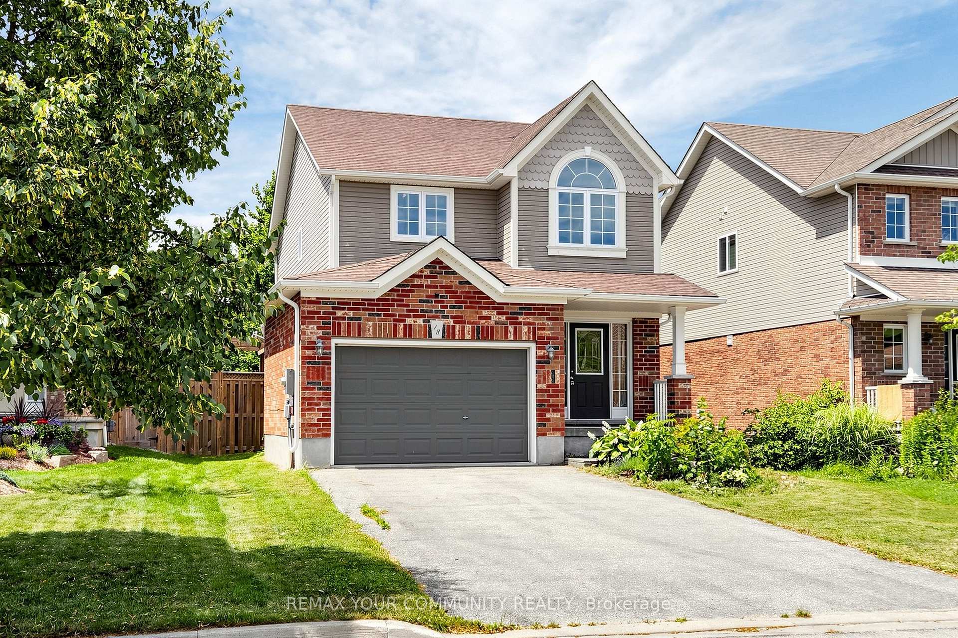 18 Davis Street, Collingwood, ON L9Y 0C9, Collingwood — photo 1