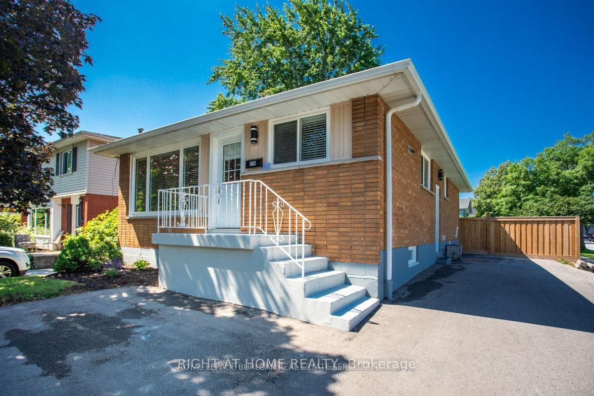 576 Turner Drive Main, Burlington, ON L7L 2W7, Burlington — photo 1