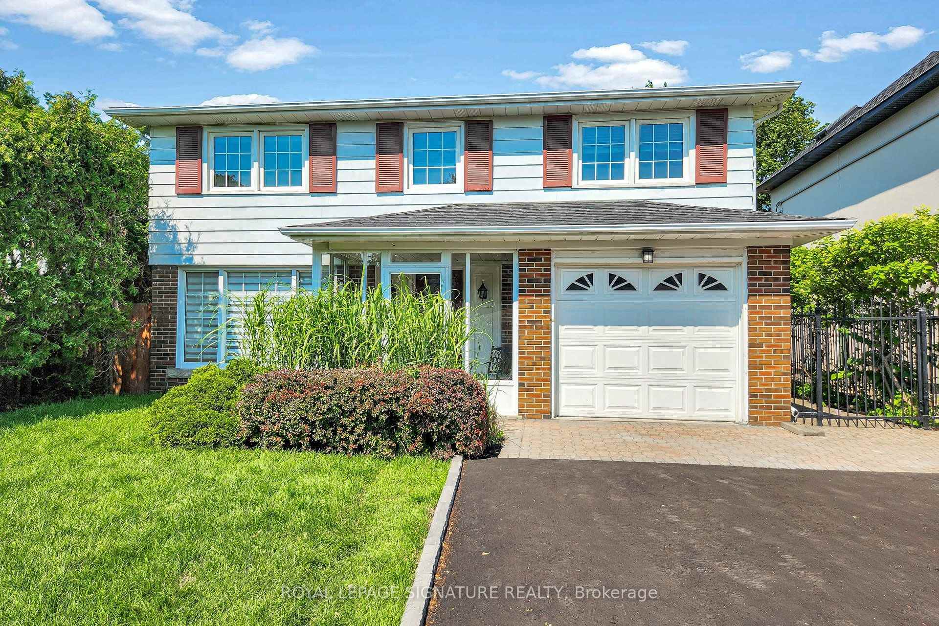 67 Cathedral Bluffs Drive, Toronto, ON M1M 2T6, Toronto E08 — photo 1
