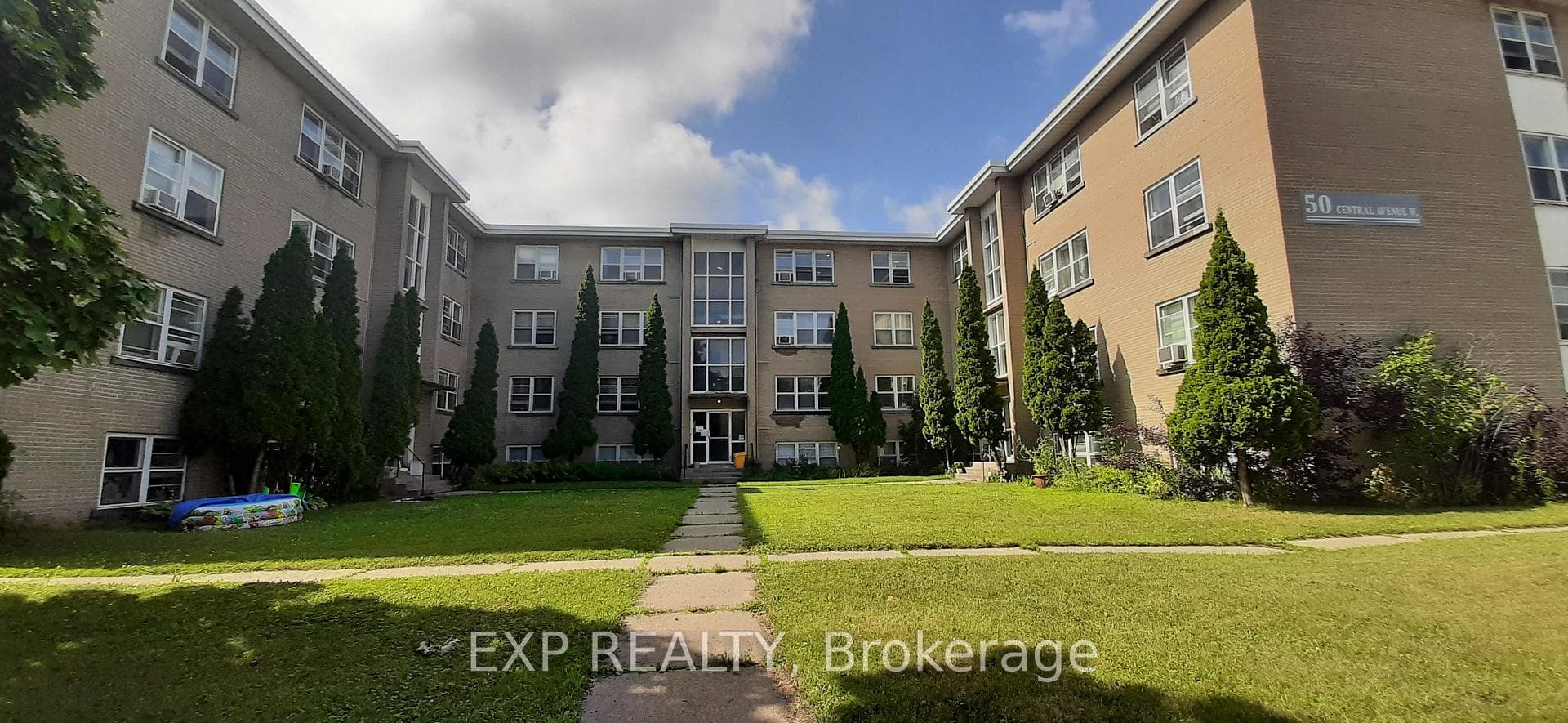 50 Central Avenue W, Brockville, ON K6V 4N7, Brockville — photo 1