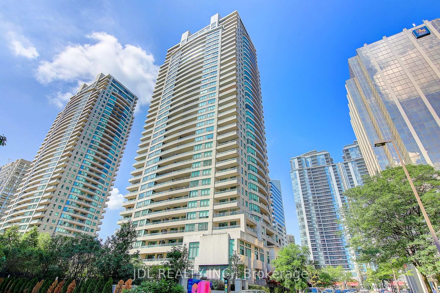 23 Hollywood Avenue 1202, Toronto, ON M2N 7L8, Toronto C14 — photo 1
