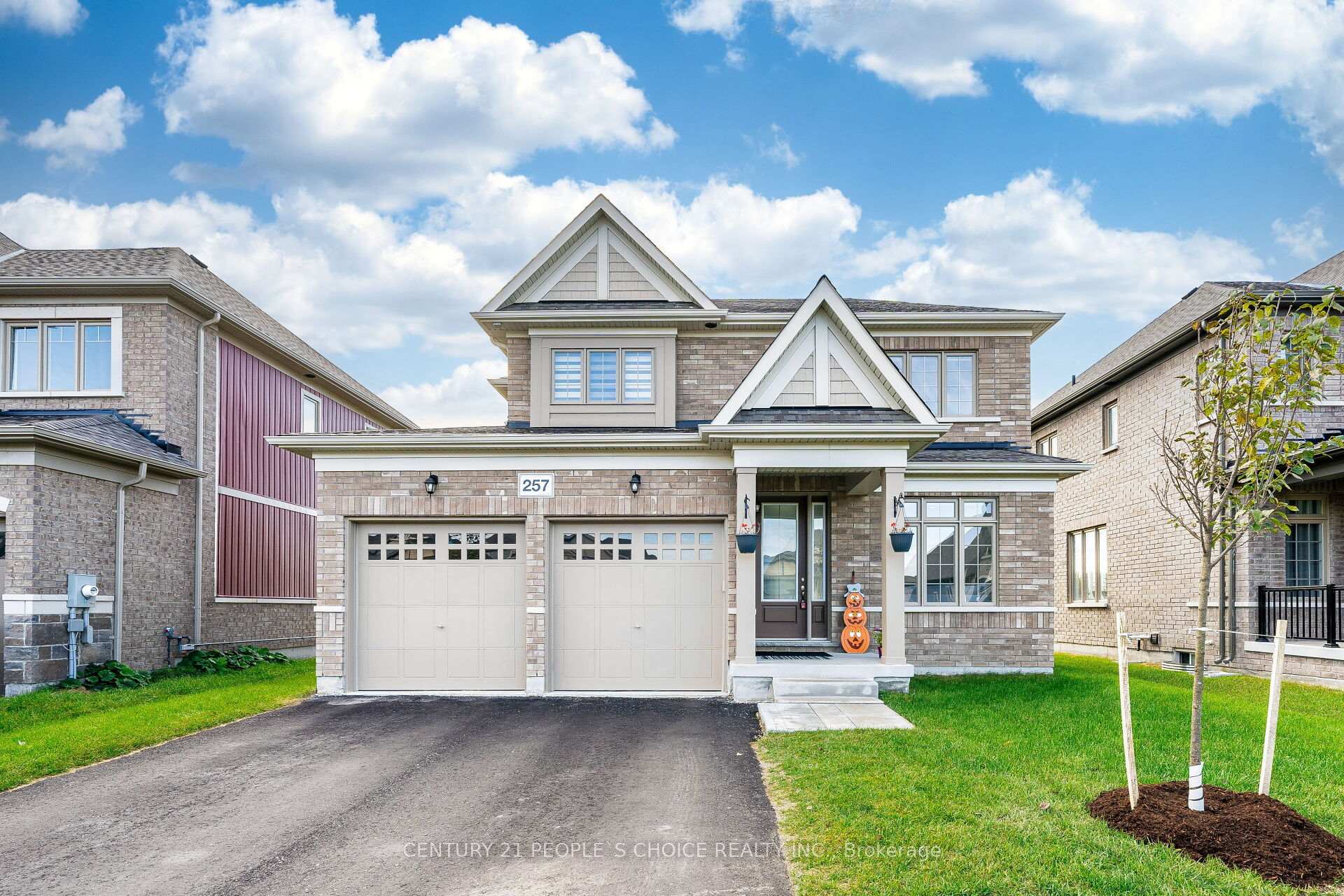 257 Duncan Street, Clearview, ON L0M 1S0, Clearview — photo 1