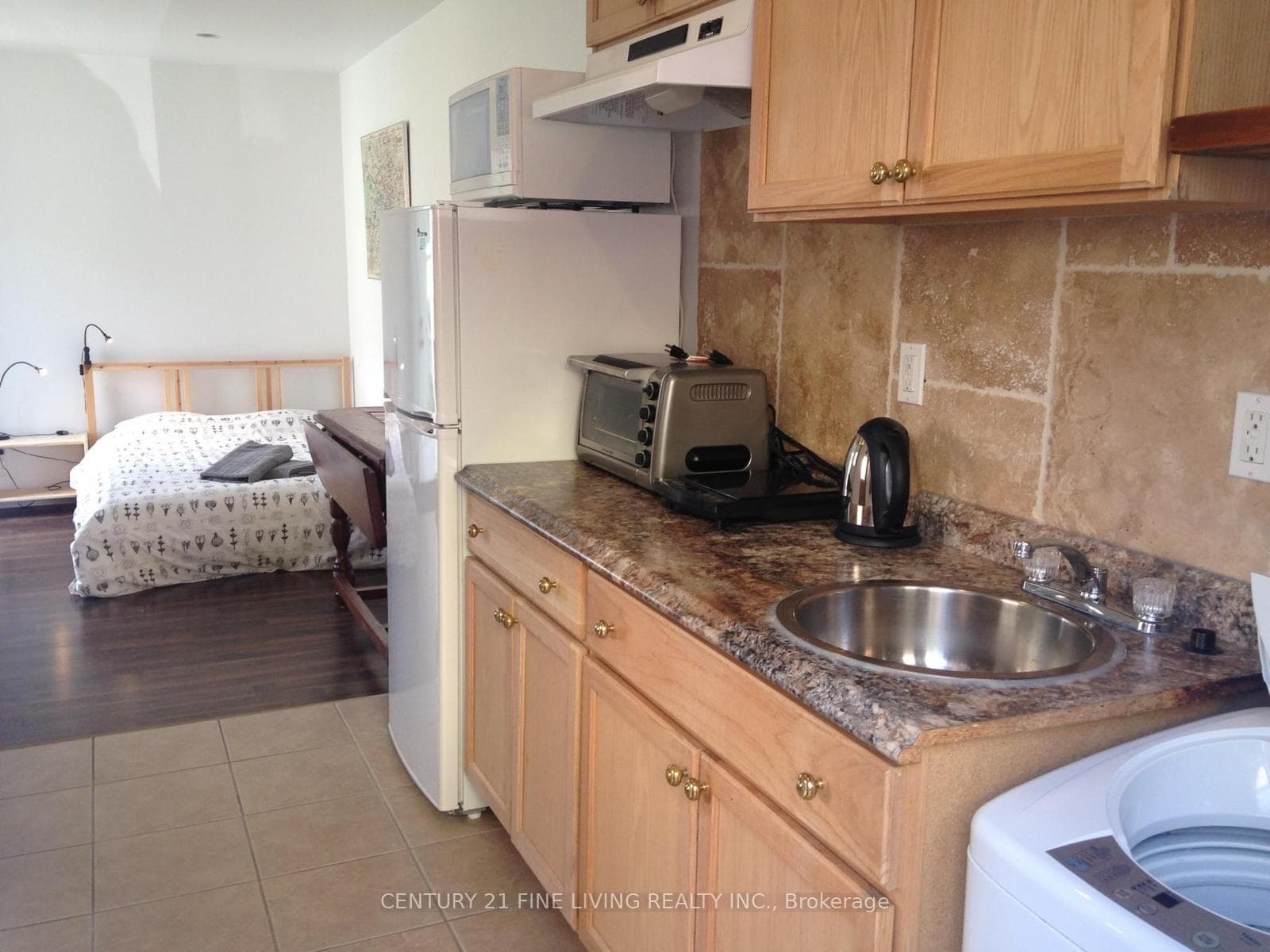 400 Nairn Avenue (Grdn), Toronto, ON M6E 4J3, Toronto W03 — photo 1