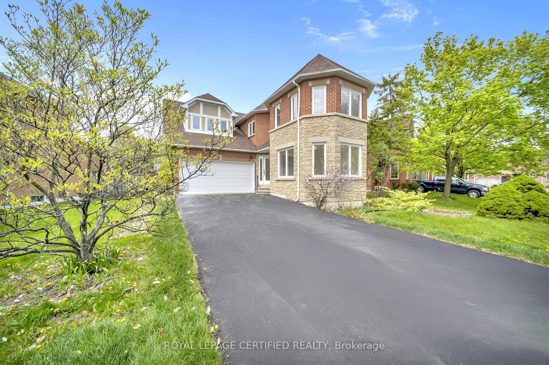 5016 Natkarni Crescent Lower, Mississauga, ON L5V 1L2, Mississauga — photo 1