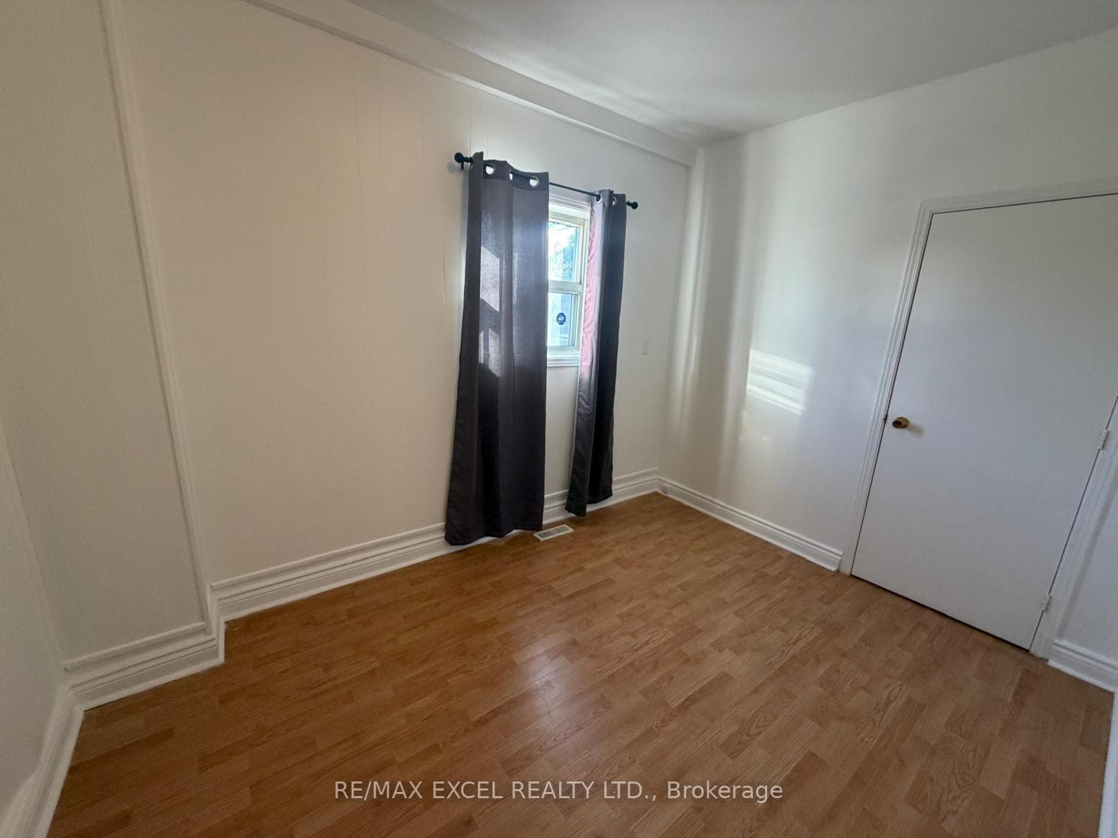 515 Warden Avenue Main Flr & Bsmt,, Toronto, ON M1L 3Z2, Toronto E06 — photo 1