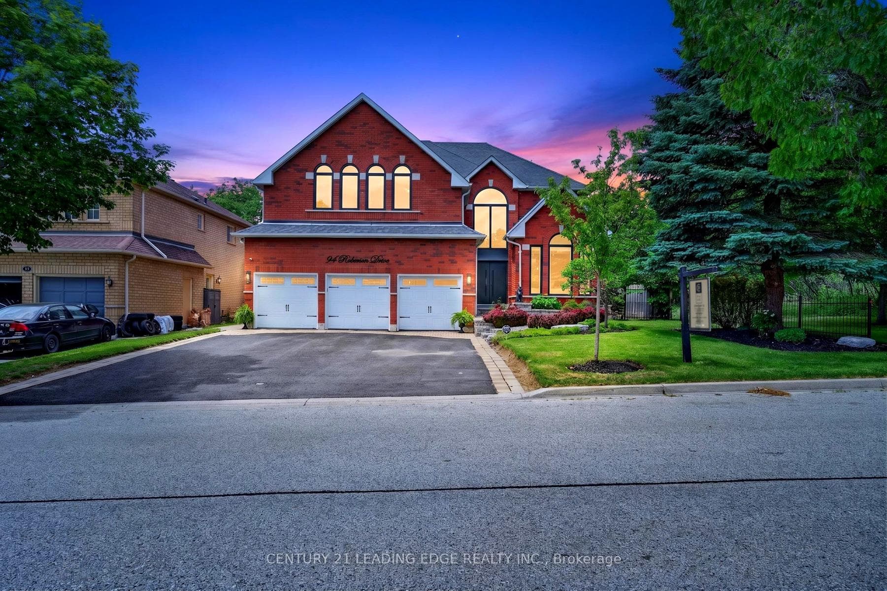 94 Roberson Drive, Ajax, ON L1T 3Z6, Ajax — фото 1