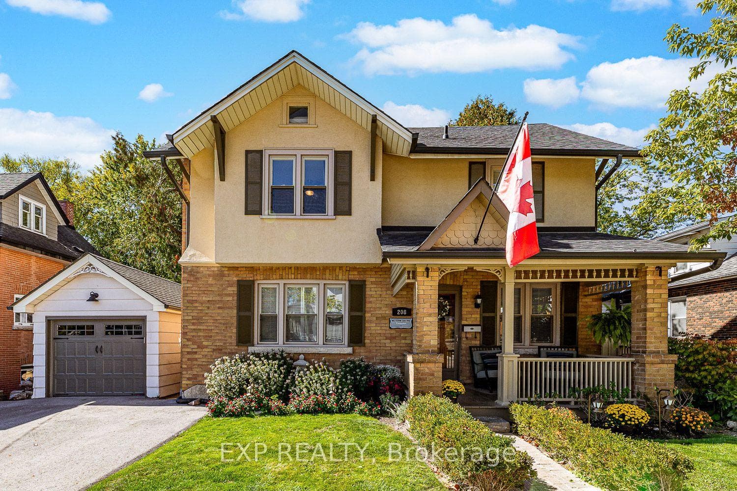 208 Lorne Avenue, Newmarket, ON L3Y 4K2, Newmarket — photo 1