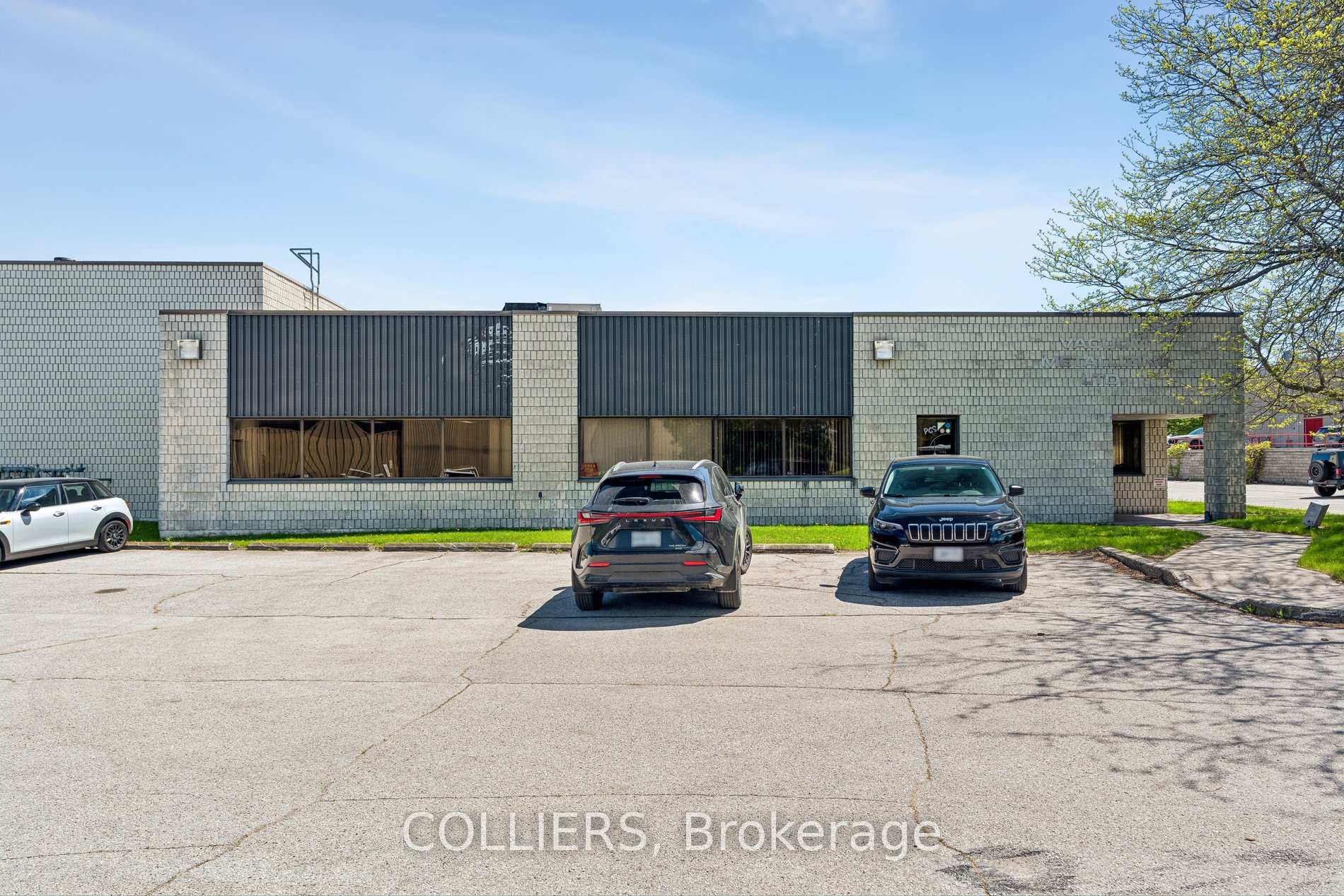 30 Dovedale Court, Toronto, ON M1S 5A7, Toronto E07 — photo 1