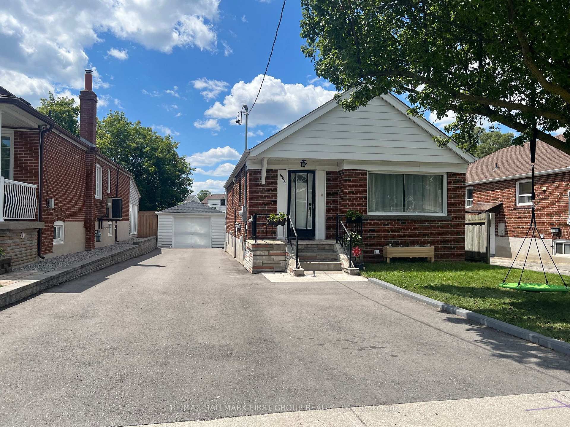 482 Warden Avenue, Toronto, ON M1L 3Z1, Toronto E06 — photo 1