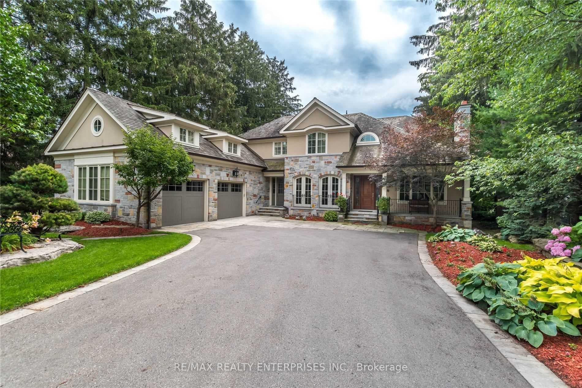 1396 Crescent Road, Mississauga, ON L5H 1P6