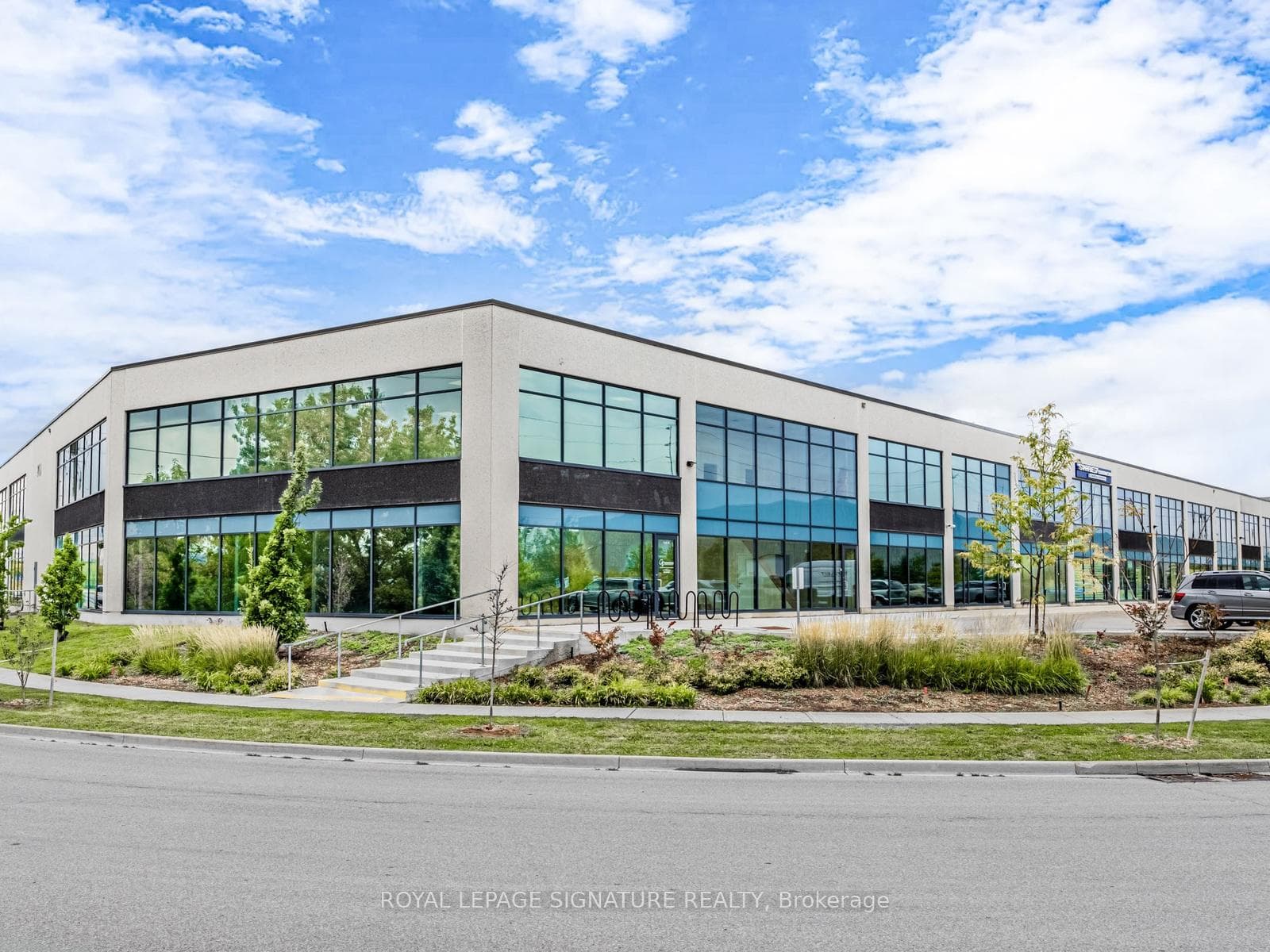 760 Laurentian Drive 12, Burlington, ON L7N 3V6, Burlington — photo 1