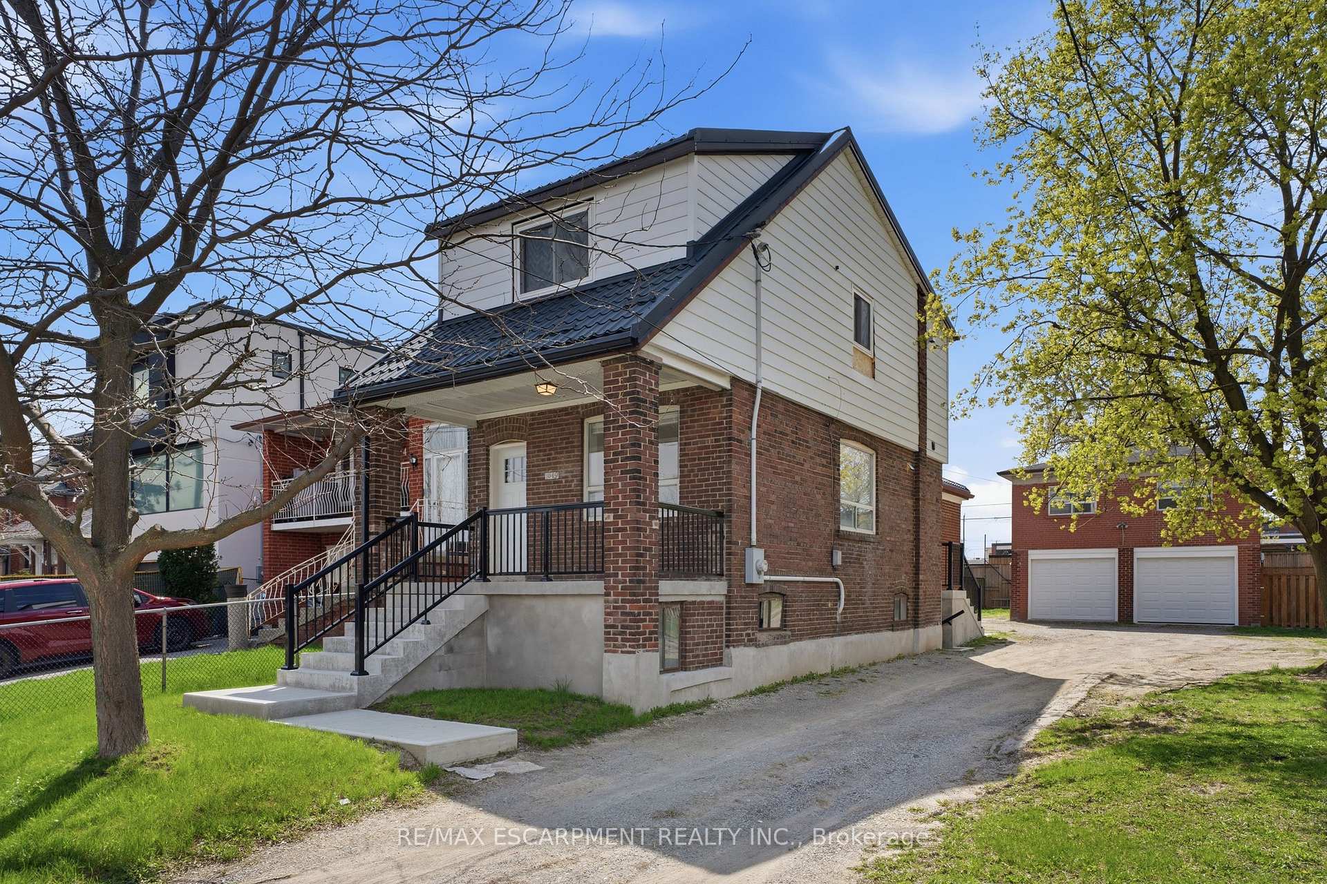 1049 Glencairn Avenue, Toronto, ON M6B 2B1, Toronto W04 — photo 1