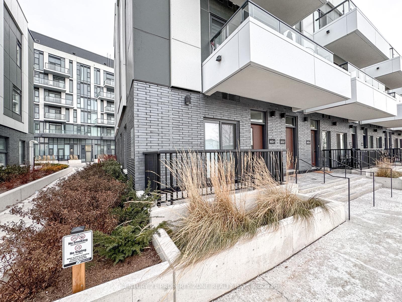 20 Lagerfeld Drive 06, Brampton, ON L7A 5L4, Brampton — photo 1