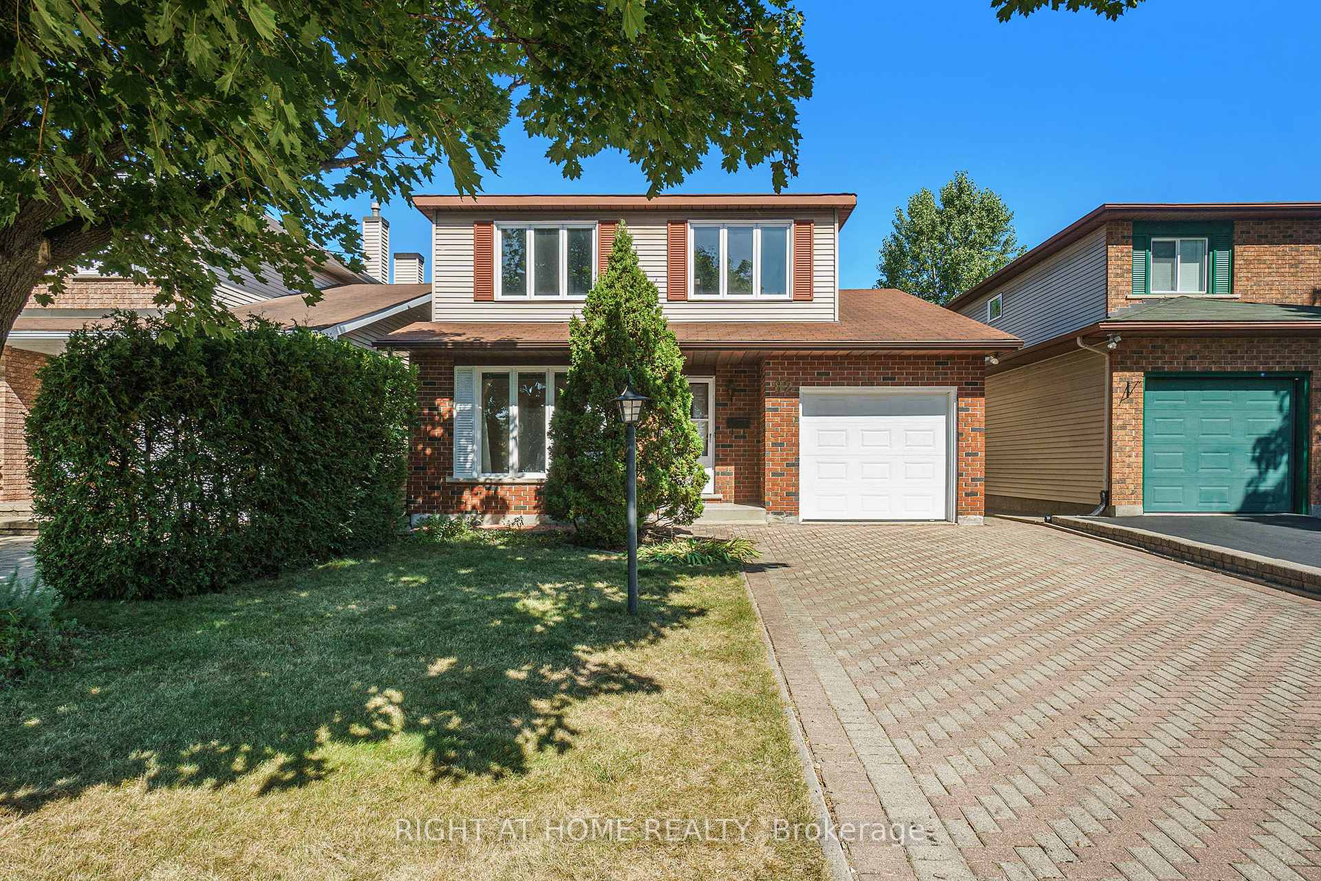 82 Nestow Drive, Tanglewood - Grenfell Glen - Pineglen, ON K2G 4L8, Tanglewood - Grenfell Glen - Pineglen — photo 1