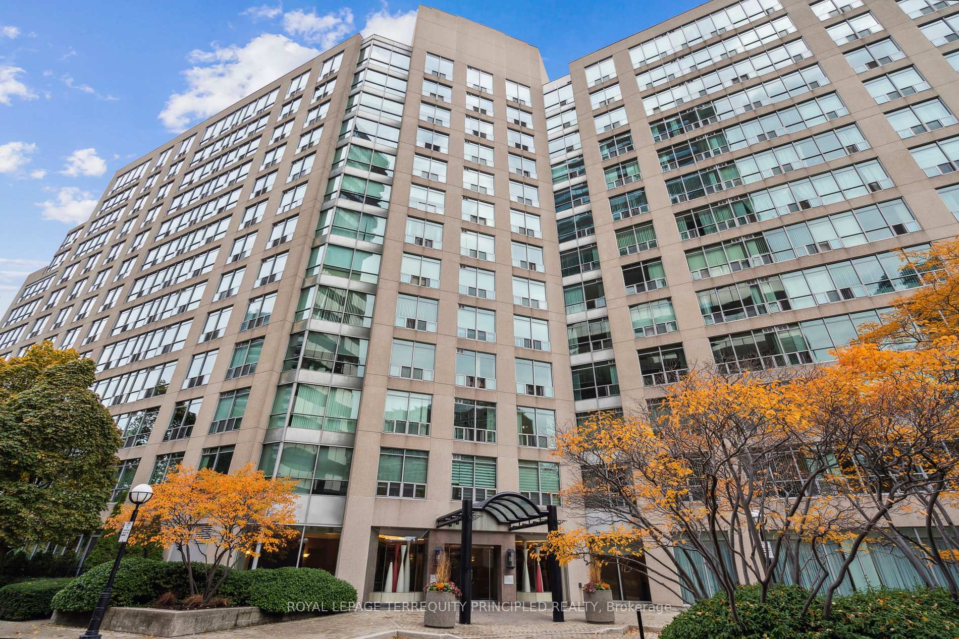 942 Yonge Street 418, Toronto, ON M4W 3S8, Toronto C02 — photo 1